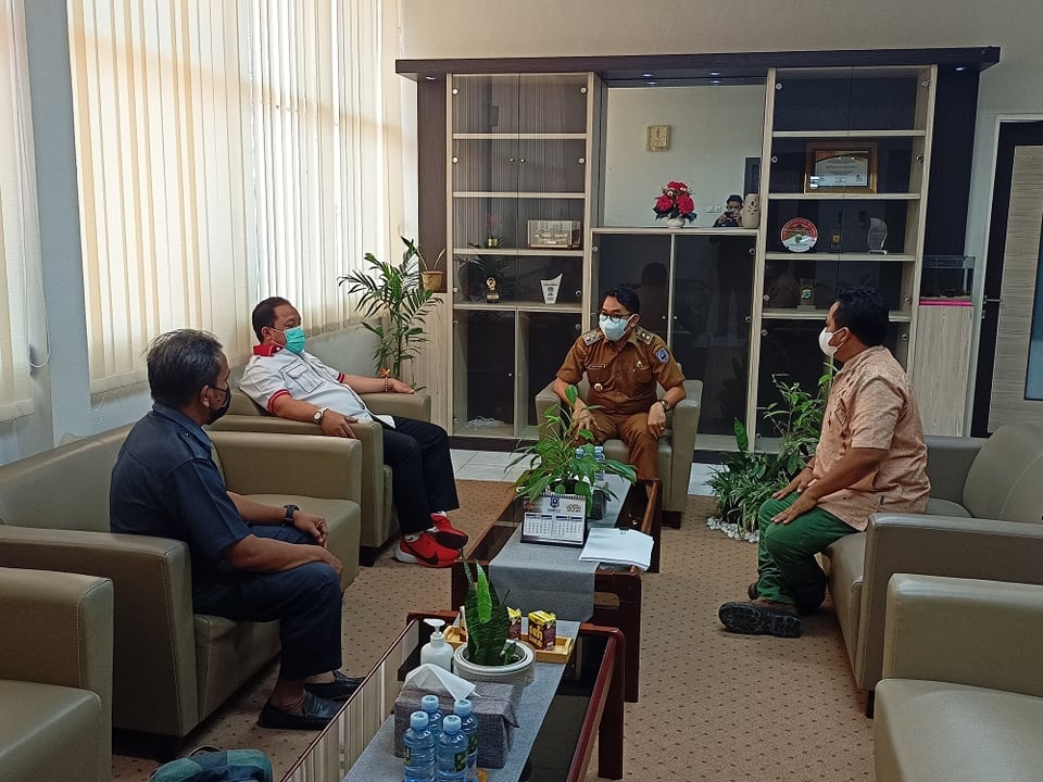 Wakil Bupati HSS menerima kunjungan silaturahmi dari Ketua Pengprov Federasi Panjat Tebing Indonesia (FPTI) Kalimantan Selatan