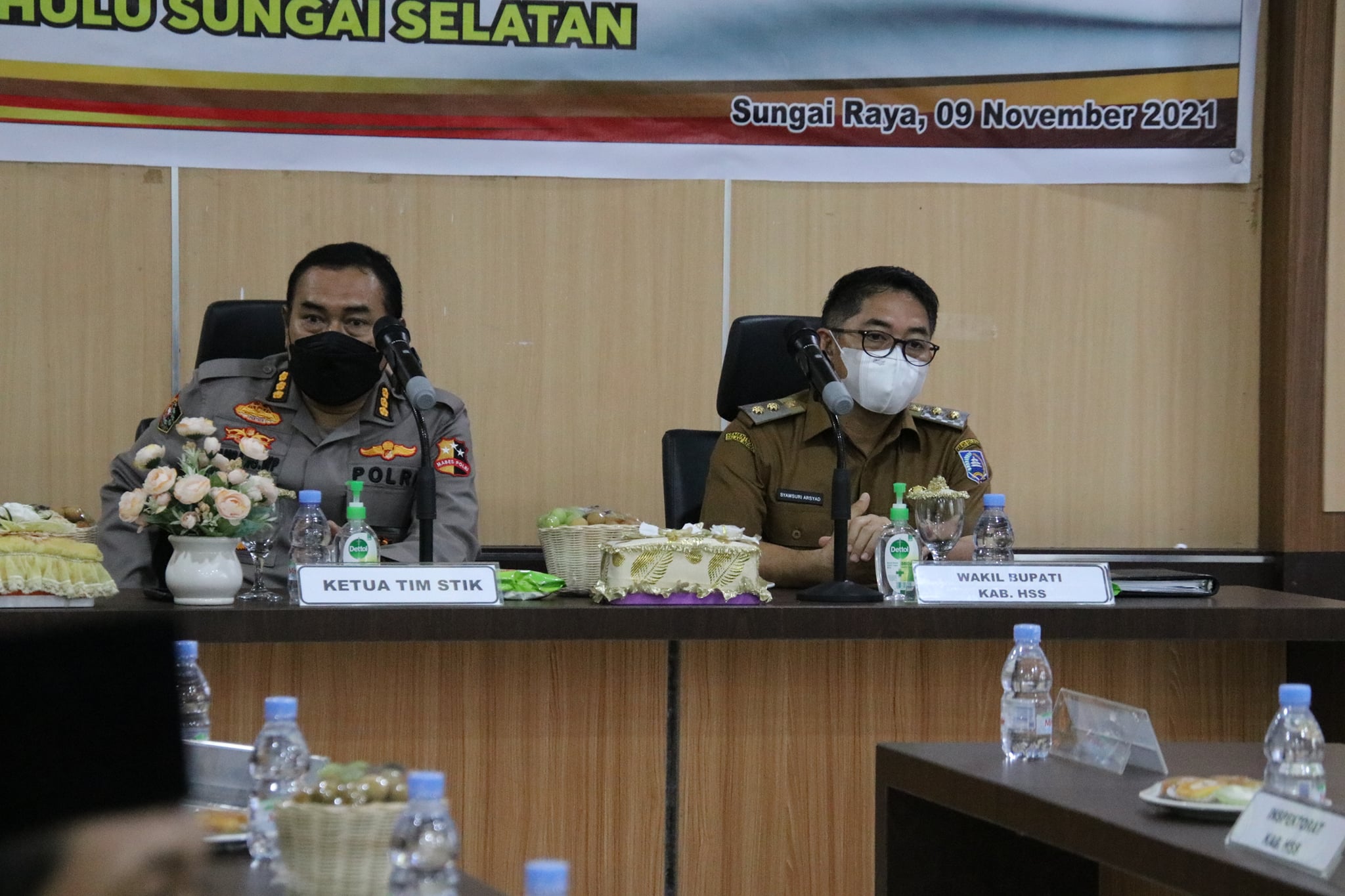 Tim Peneliti STIK Lemdiklat Mabes Polri melaksanakan kunjungan kerja di Mapolres Hulu Sungai Selatan terkait Sinergitas Polri Dalam Lembaga Formal – Non Formal Dalam Pencegahan Korupsi Melalui Pendekatan Polmas, bertempat di Aula Endra Dharmalaksana Polres HSS
