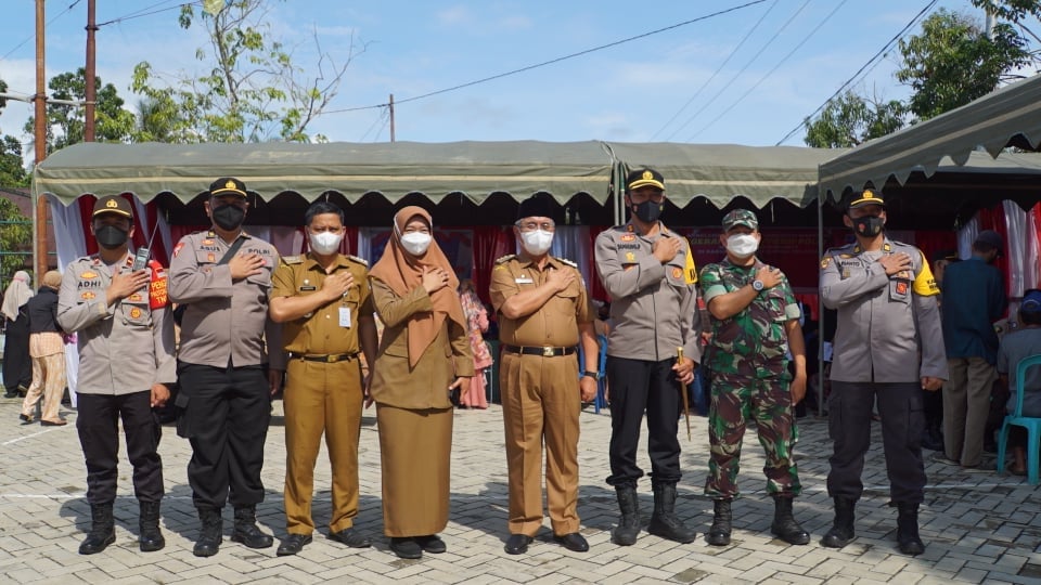 Bupati HSS Terus Dorong Percepatan Peningkatan Vaksinasi