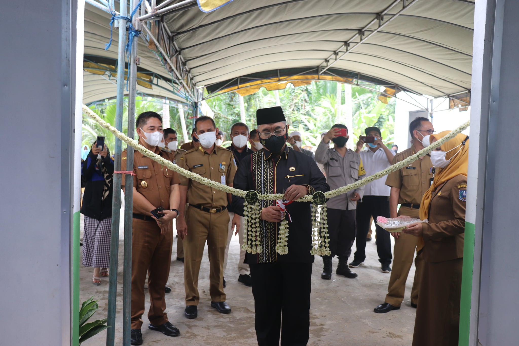 Sebagai Upaya Memperkuat Ketersediaan Cadangan Pangan, Bupati HSS Resmikan Lumbung Pangan Desa Karasikan
