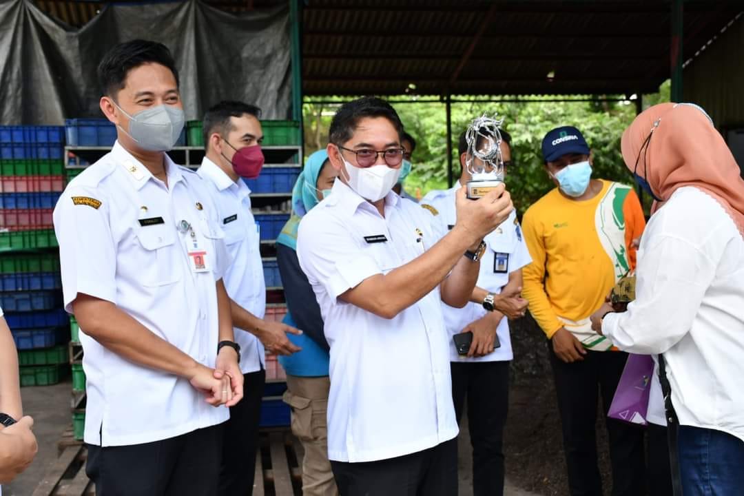 Wabup Syamsuri Arsyad Inginkan Kirim Relawan Sampah Untuk Magang Ke Pusat Daur Ulang Jambangan Surabaya