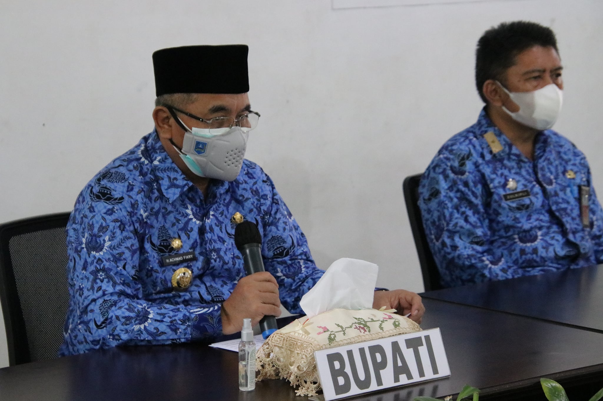 BUPATI HSS UNGKAP KATA KUNCI SEORANG ASN ADALAH DISIPLIN PADA SAAT PENYERAHAN PETIKAN SK ASN PPPK NON GURU