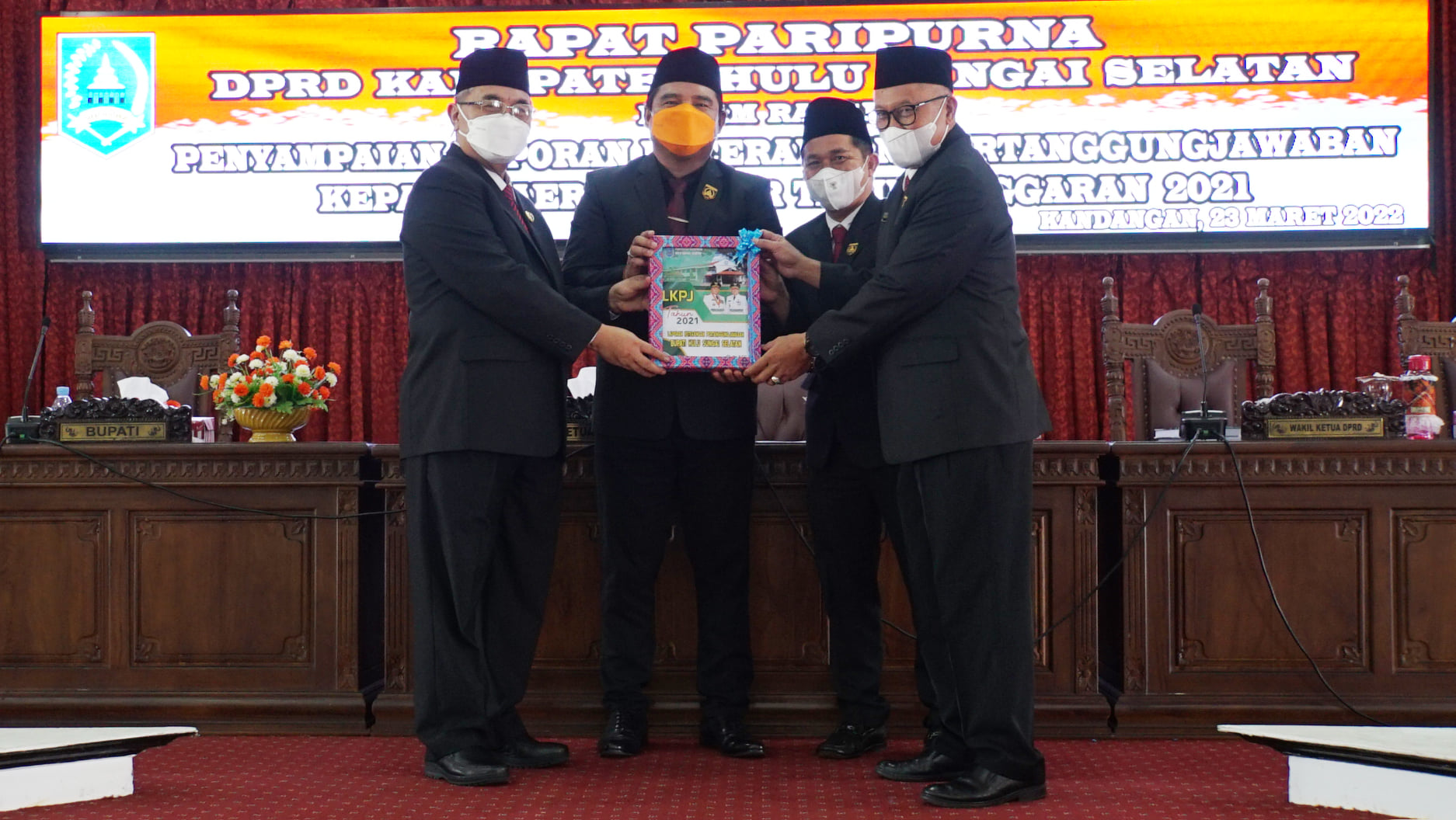 DPRD Kabupaten Hulu Sungai Selatan melaksanakan rapat paripurna penyampaian Laporan Keterangan Pertanggungjawaban (LKPj) Kepala Daerah Tahun 2021