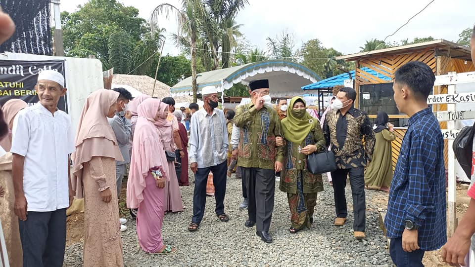 BUPATI & WAKIL HADIRI RESEPSI PERKAWINAN DEVI & IQBAL