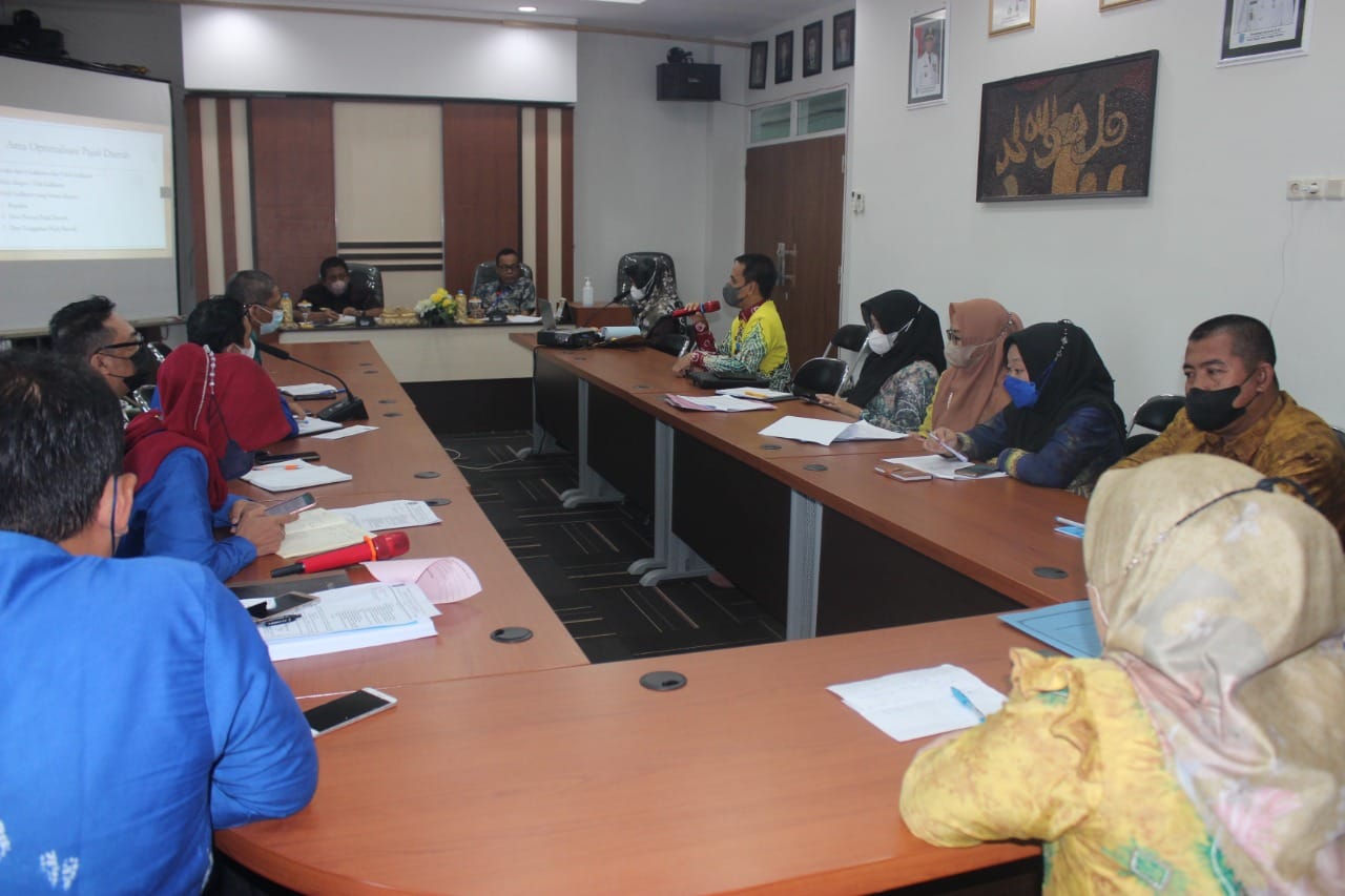 SEKDA KAB. HSS PIMPIN RAPAT MONITORING PROGRES INPUT MONITORING CENTRE FOR PREVENTION (MCP) KPK RI