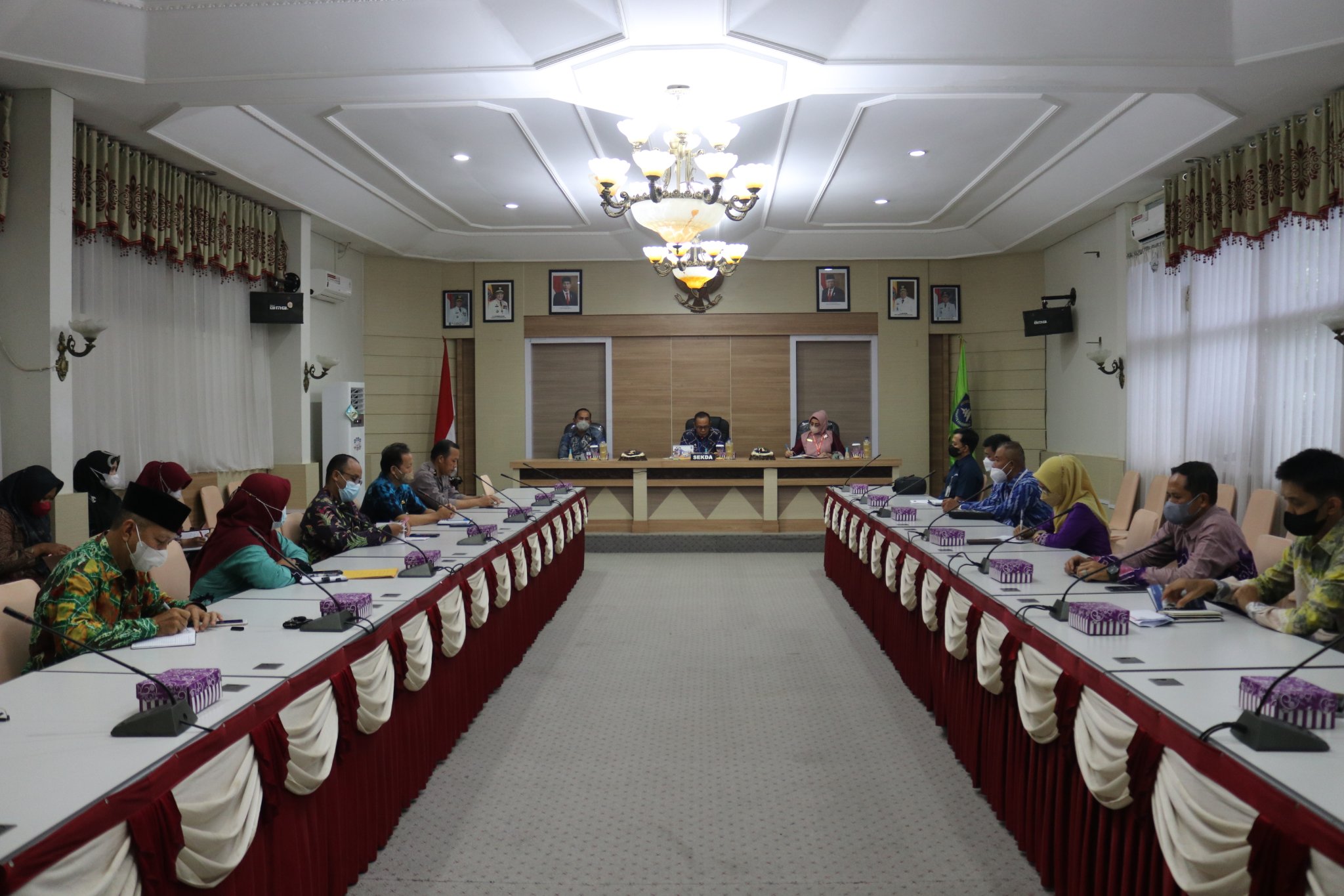 Sekda Kab. HSS Pimpin Rapat Evaluasi Mal Pelayanan Publik