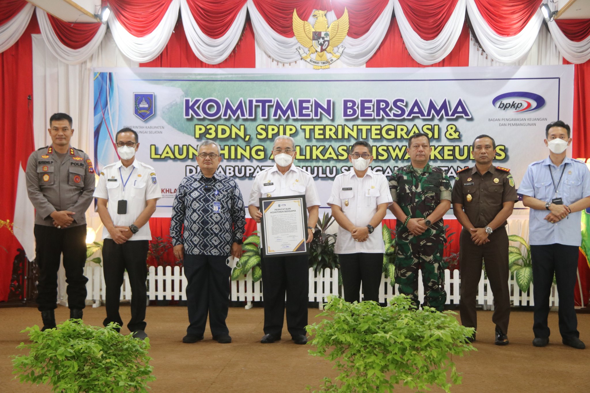 Komitmen Bersama P3DN, SPIP Terintegrasi, dan Launching Aplikasi Siswaskeudes di Kab. HSS