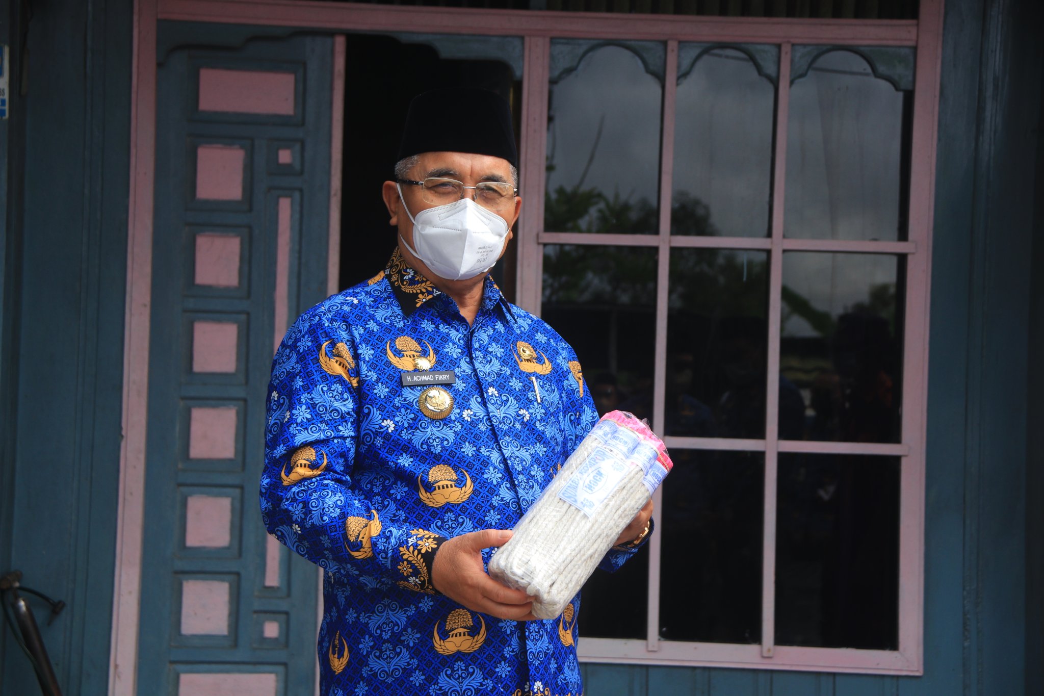 Setelahnya Bupati Mengunjungi Posyandu Junjung Buih 2