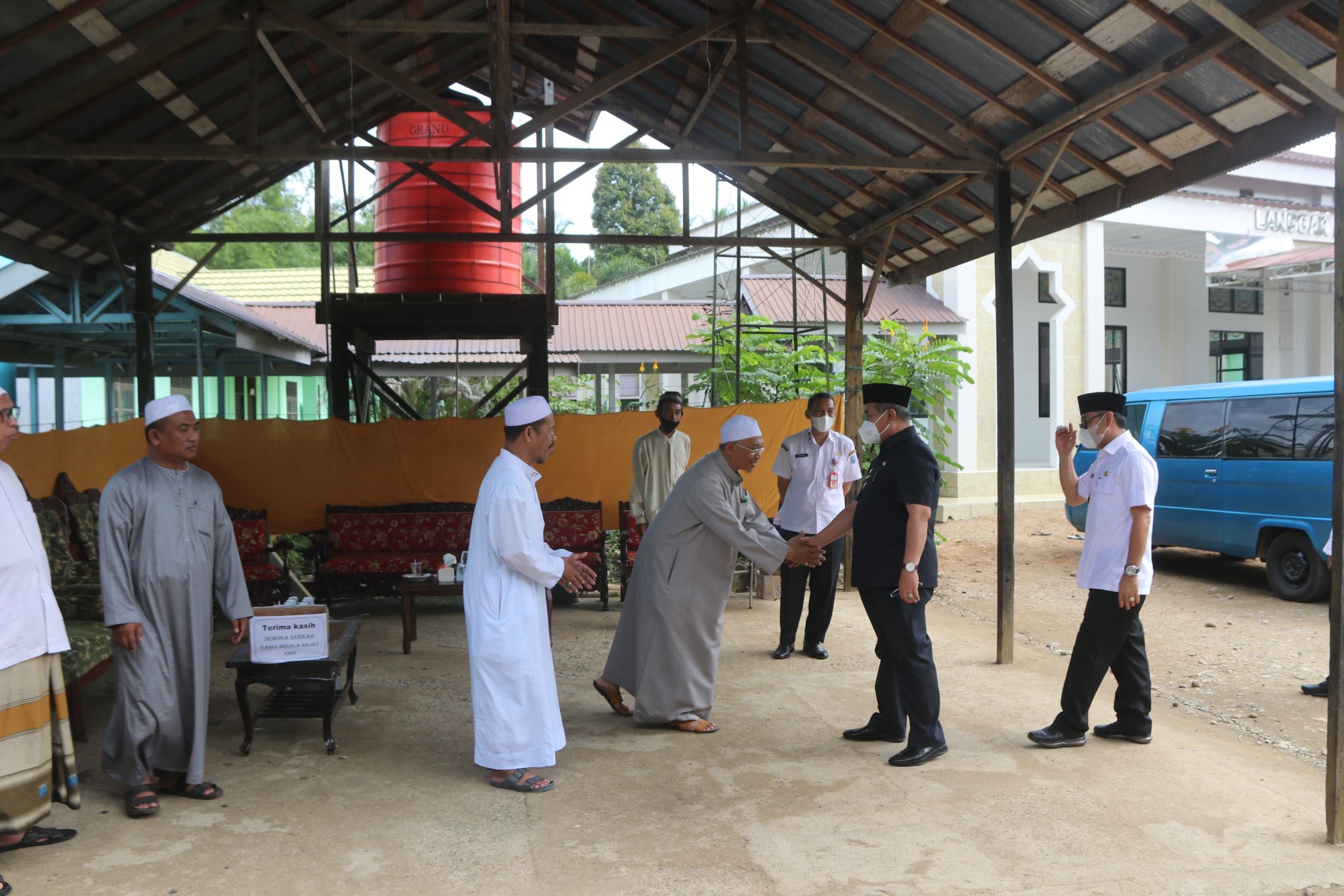 Bupati HSS dan Wakil Bupati HSS Hadiri Saprah Amal Ponpes Darul Ulum Kandangan