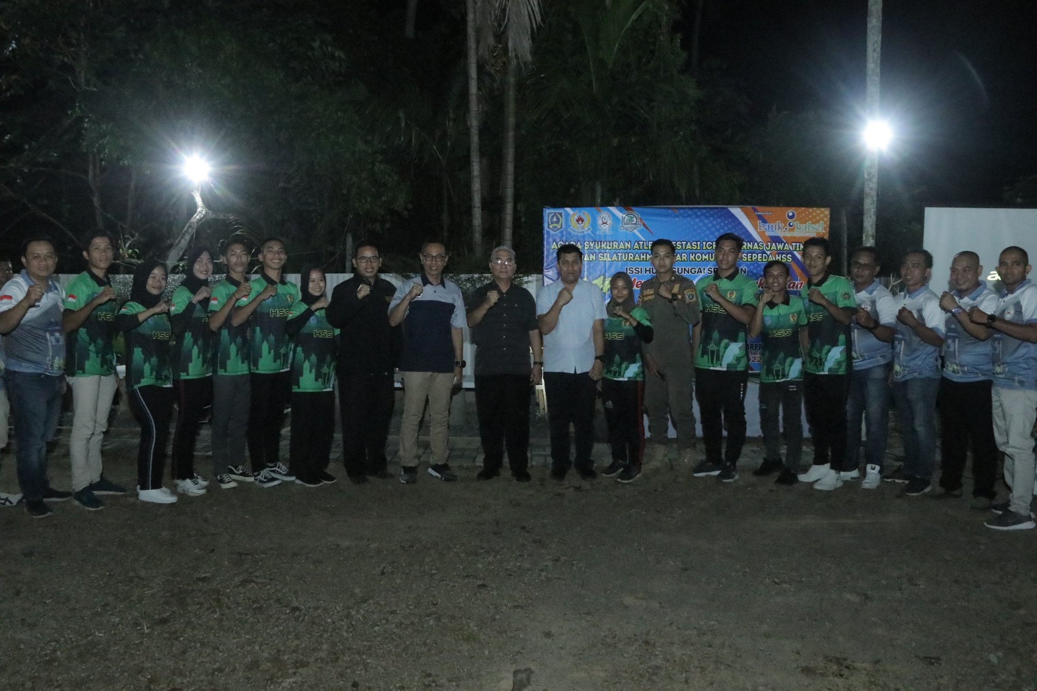 3 ATLET ISSI HSS TERIMA PENGHARGAAN DARI PEMKAB HSS