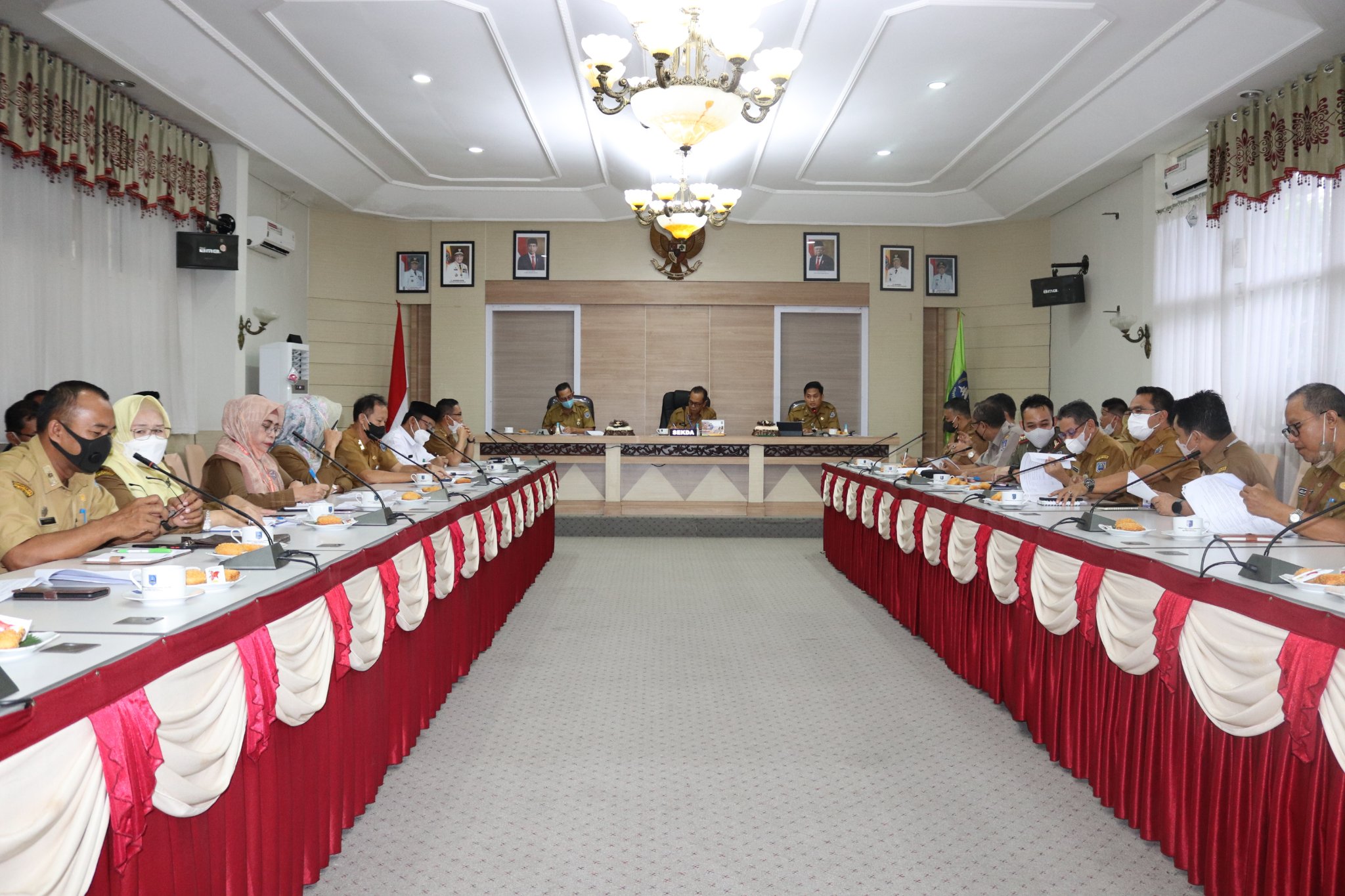 SEKDA HSS PIMPIN RAPAT KOORDINASI PERSIAPAN PENILAIAN ADIPURA