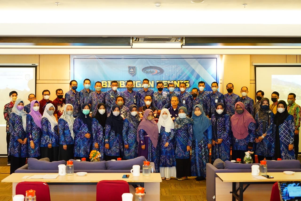 Sekretaris Daerah Kabupaten Hulu Sungai Selatan Buka secara resmi Bimtek Aplikasi Siswaskeudes, Jum’at (12/08) di Banajarbaru.