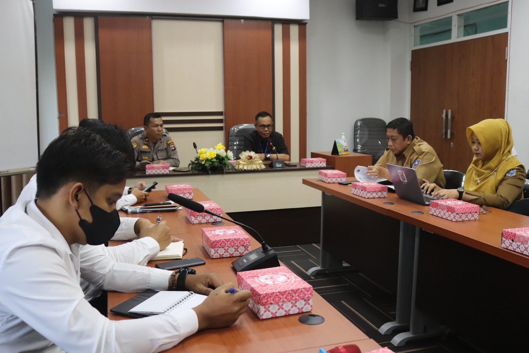 Sekda HSS Pimpin Rapat Koordinasi Tim Sinergisitas Penanganan Pengaduan Masyarakat