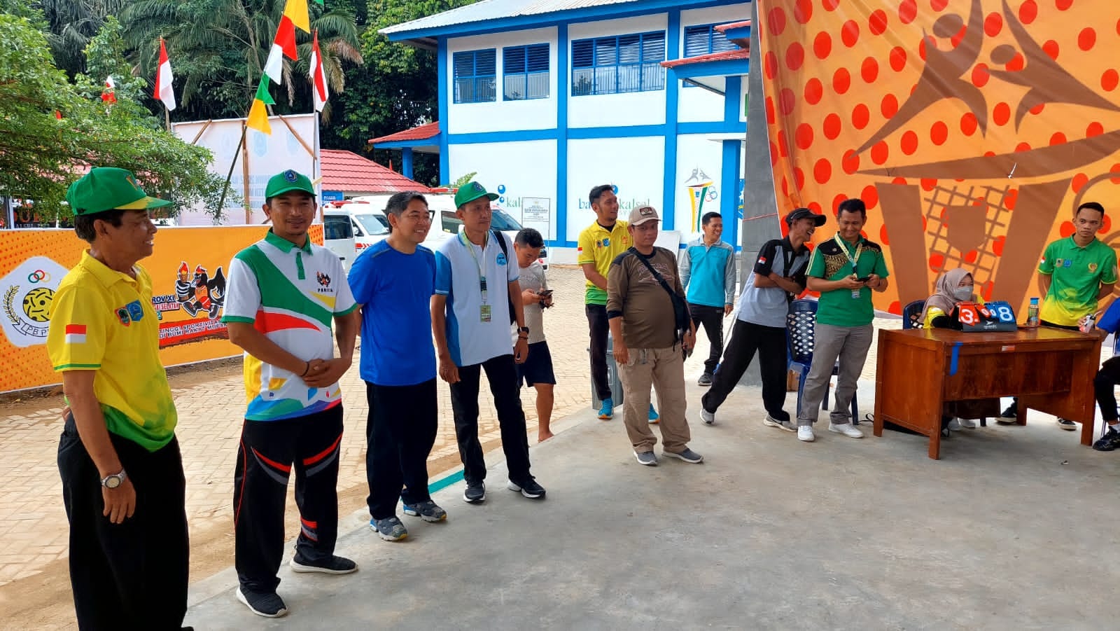 Wabup HSS Menyaksikan Langsung Ke Tempat Pertandingan PORPROV XI