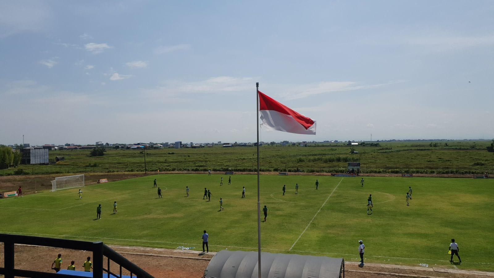 Tim Sepak Bola HSS Menang di Tampilan Perdana Grup B