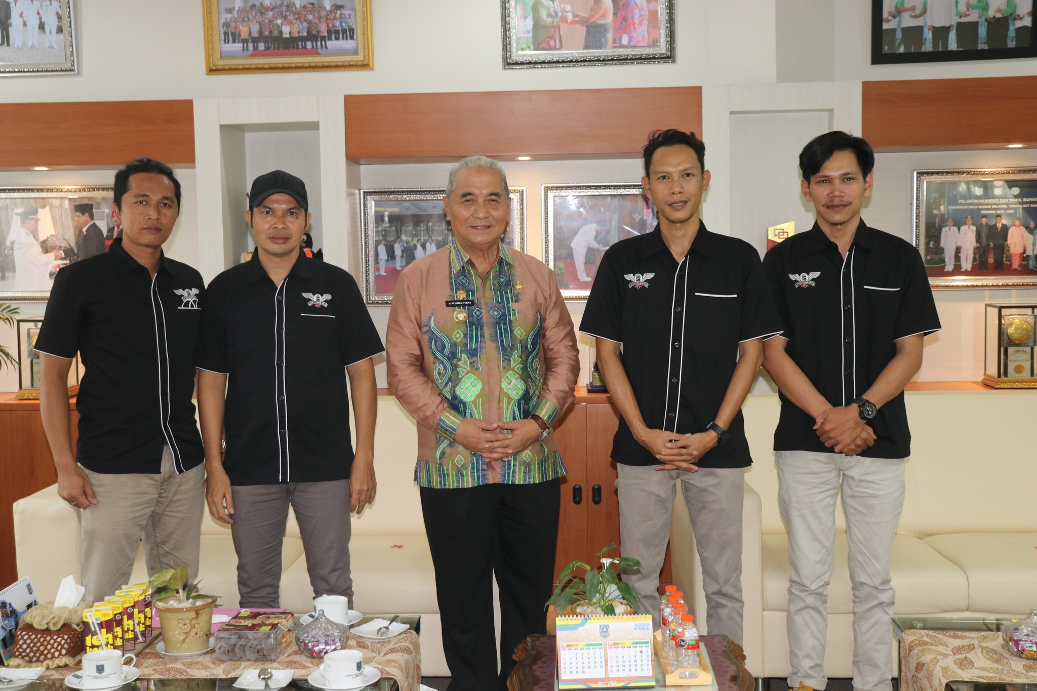 BUPATI TERIMA KUNJUNGAN KOMUNITAS CUKUR D’CUT BORNEO