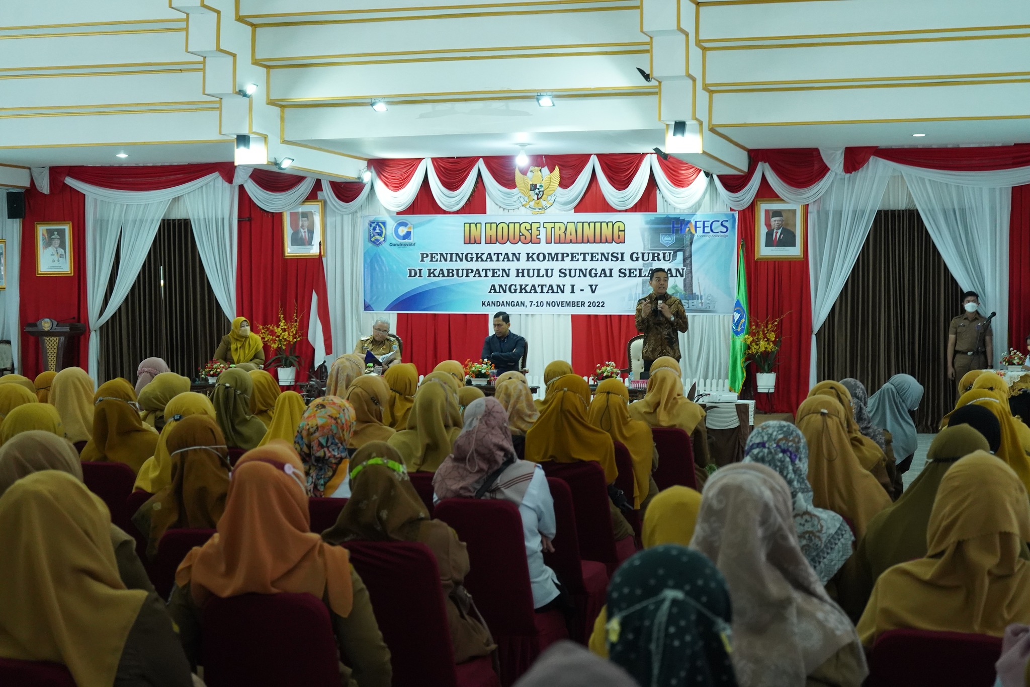 IN HOUSE TRAINING DALAM RANGKA MENINGKATKAN KOMPETENSI PARA GURU DI KAB. HSS ANGKATAN I-V