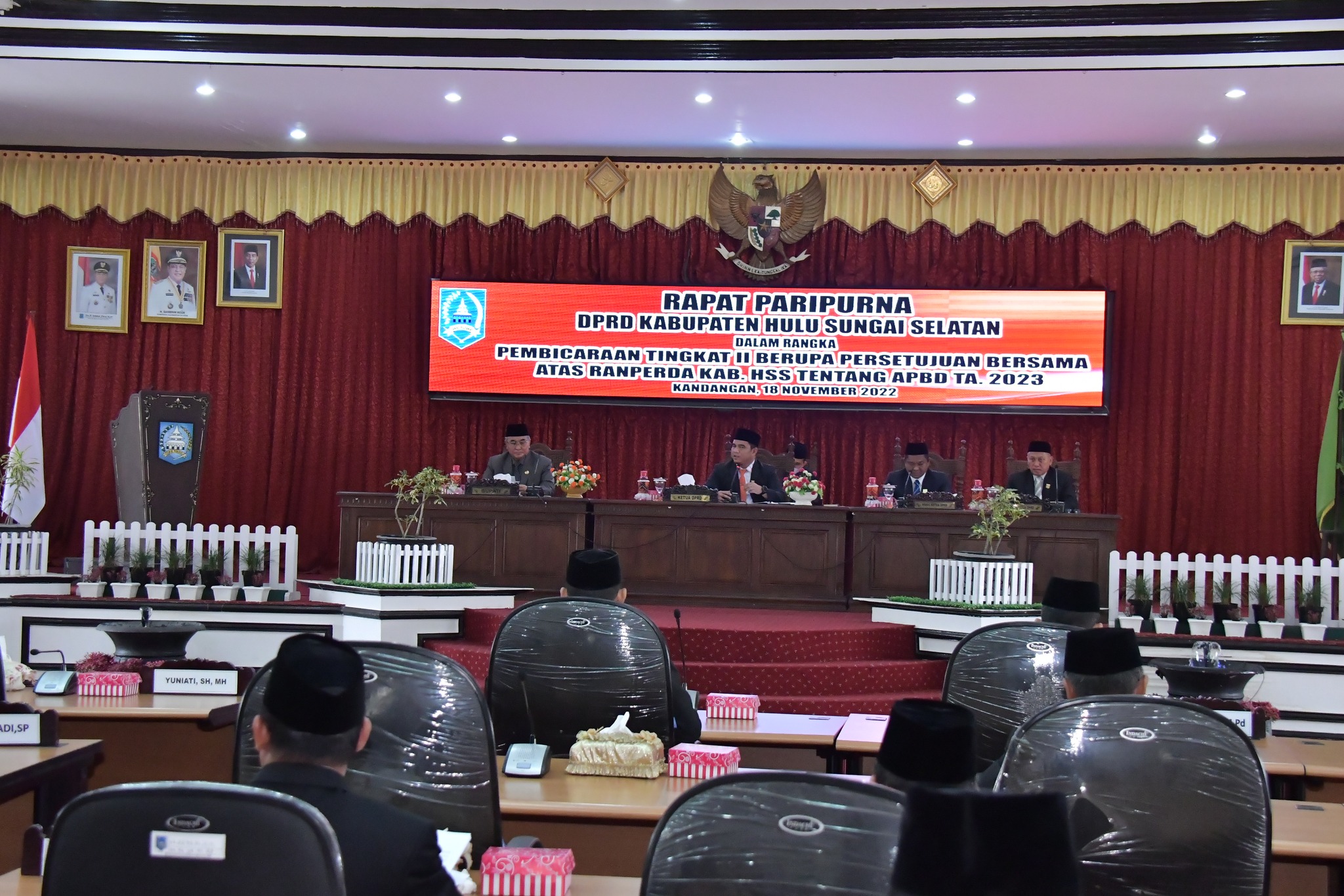 Bupati HSS Hadiri Rapat Paripurna Penetapan Ranperda APBD Tahun Anggaran 2023