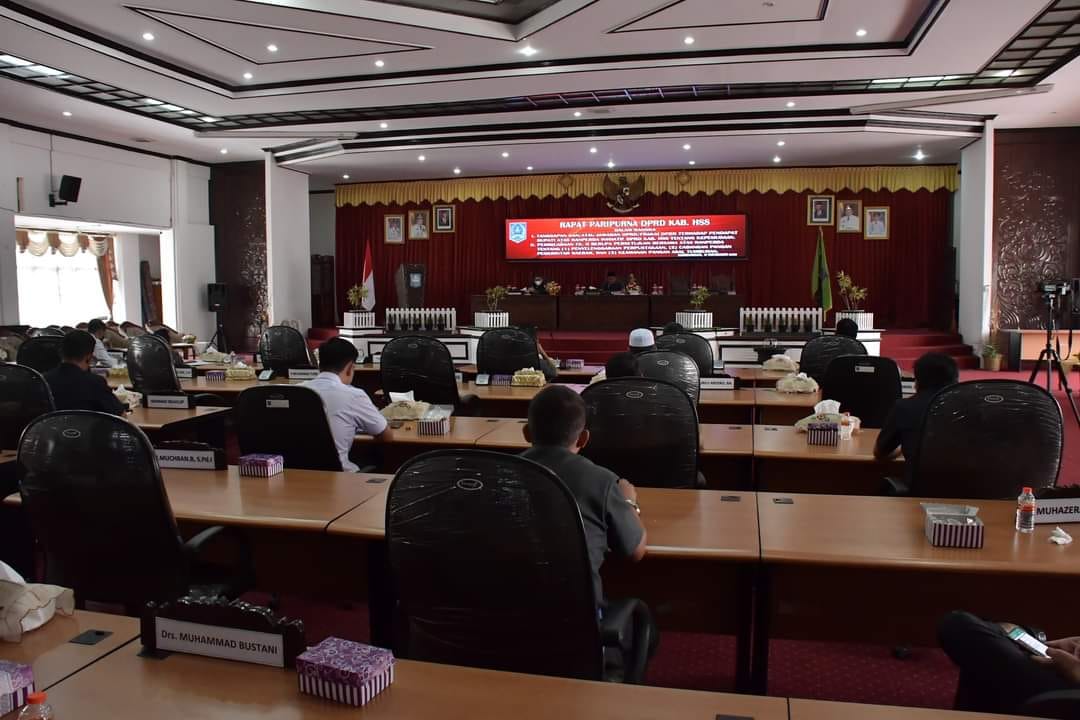 Wabup Menghadiri Rapat Paripurna DPRD Kab. HSS