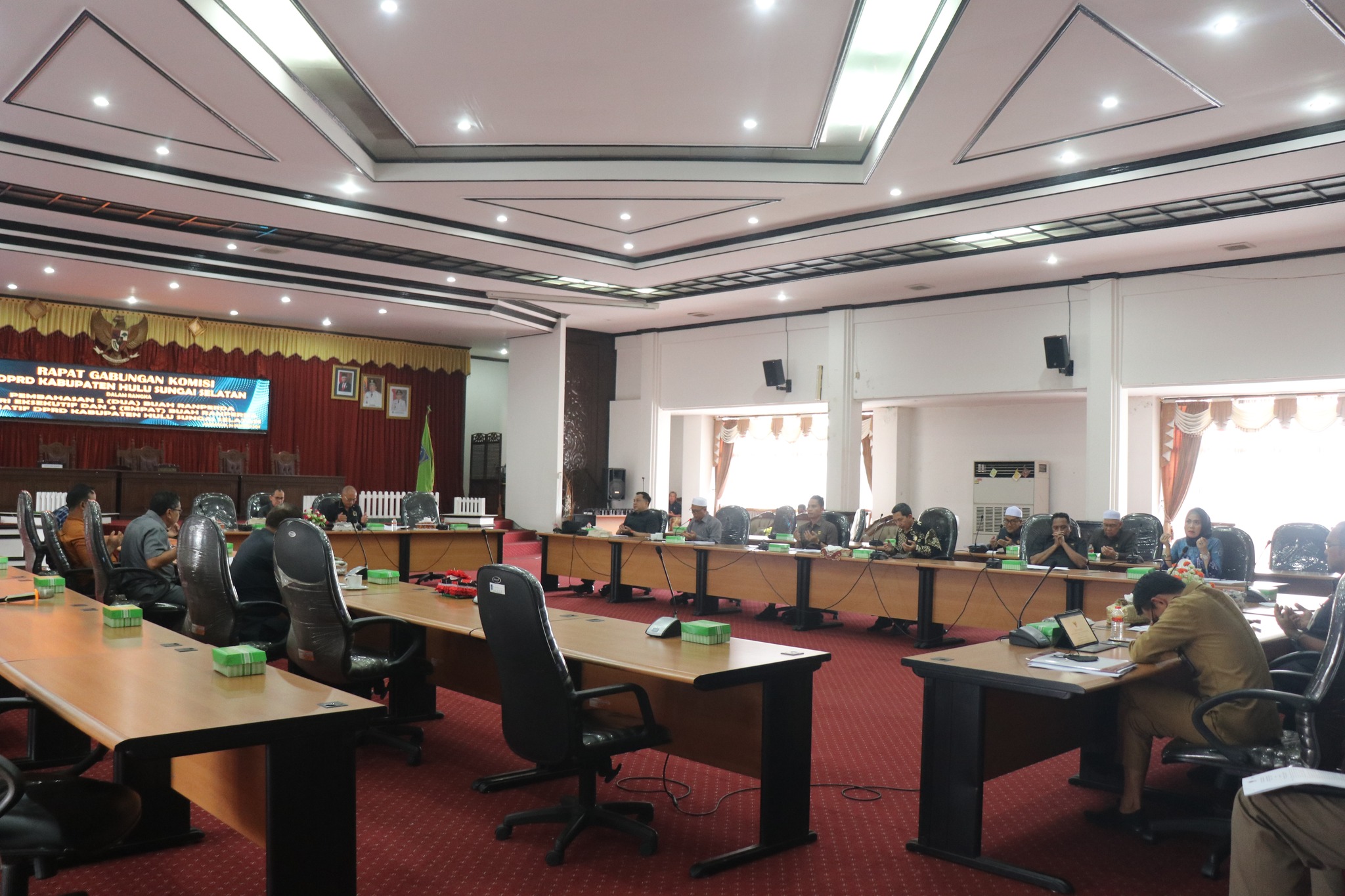 Rapat Gabungan Komisi DPRD Kab. HSS