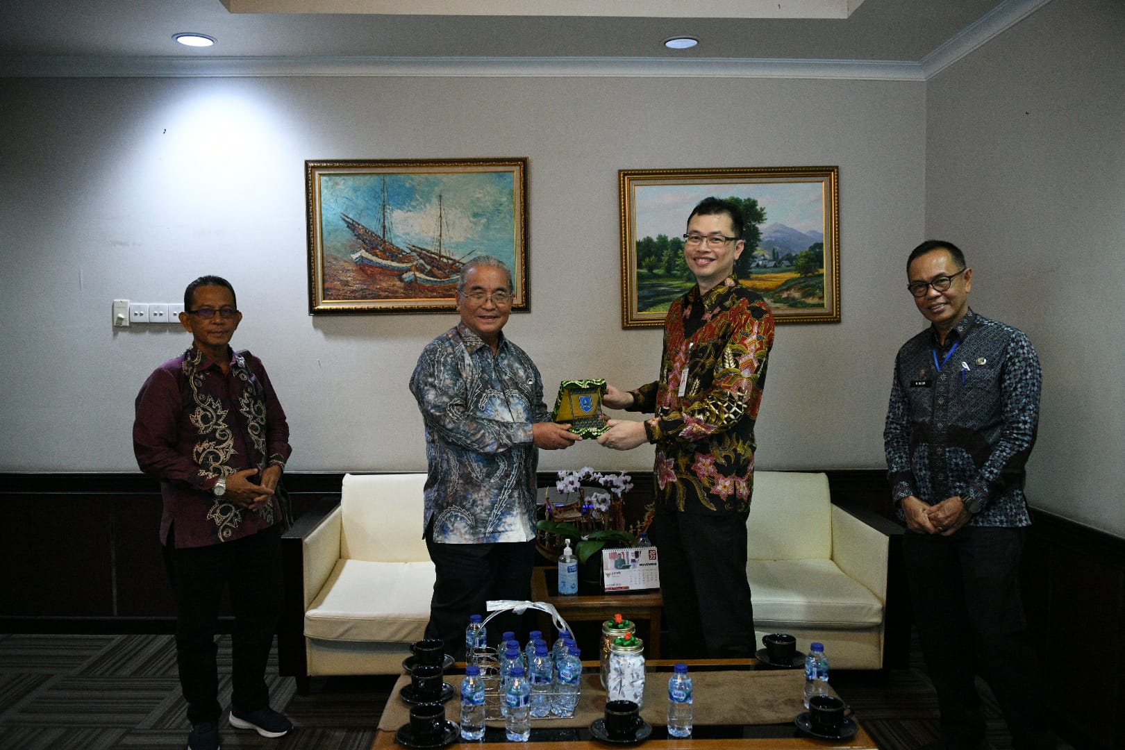 BUPATI SILATURAHMI DENGAN DEPUTI MENPANRB