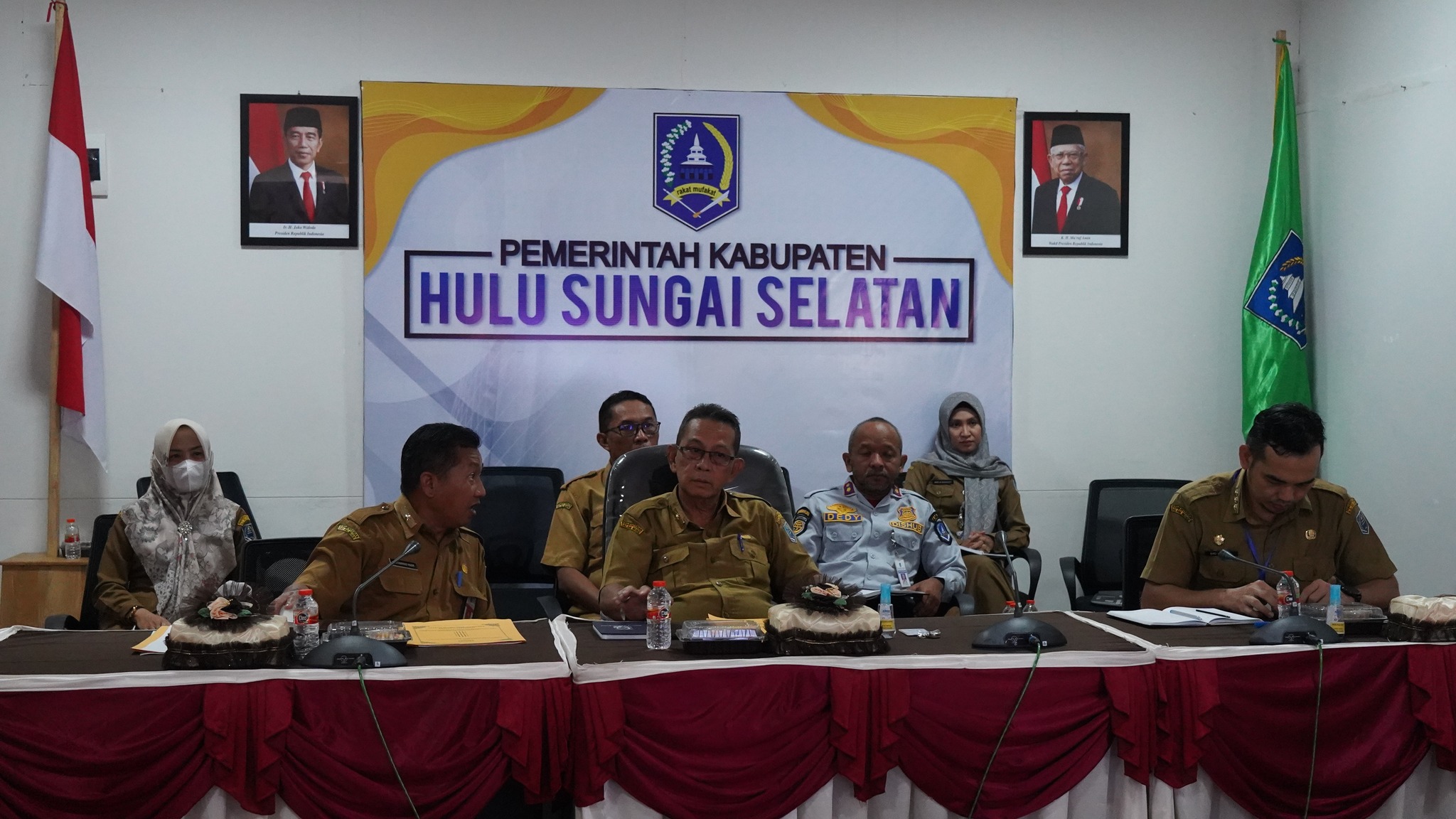 PEMKAB HSS MENGIKUTI RAKOR BERSAMA MENTERI DALAM NEGERI RI SECARA VIRTUAL