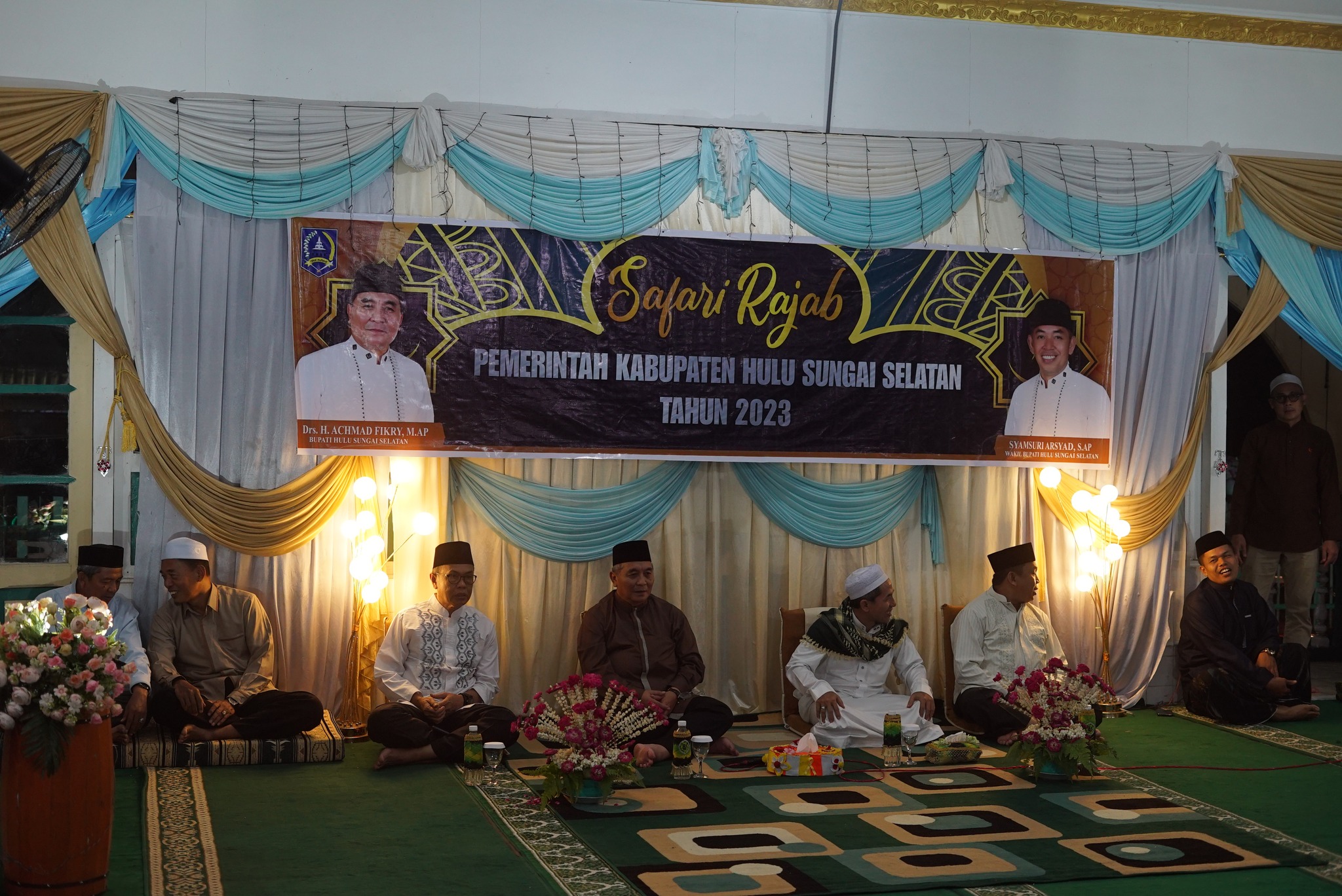 PEMKAB HSS KEMBALI MELAKSAKANAN SAFARI RAJAB YANG MANA PADA KALI INI DI LAKSANAKAN DI MESJID AL ISTIQAMAH DESA LONGAWANG