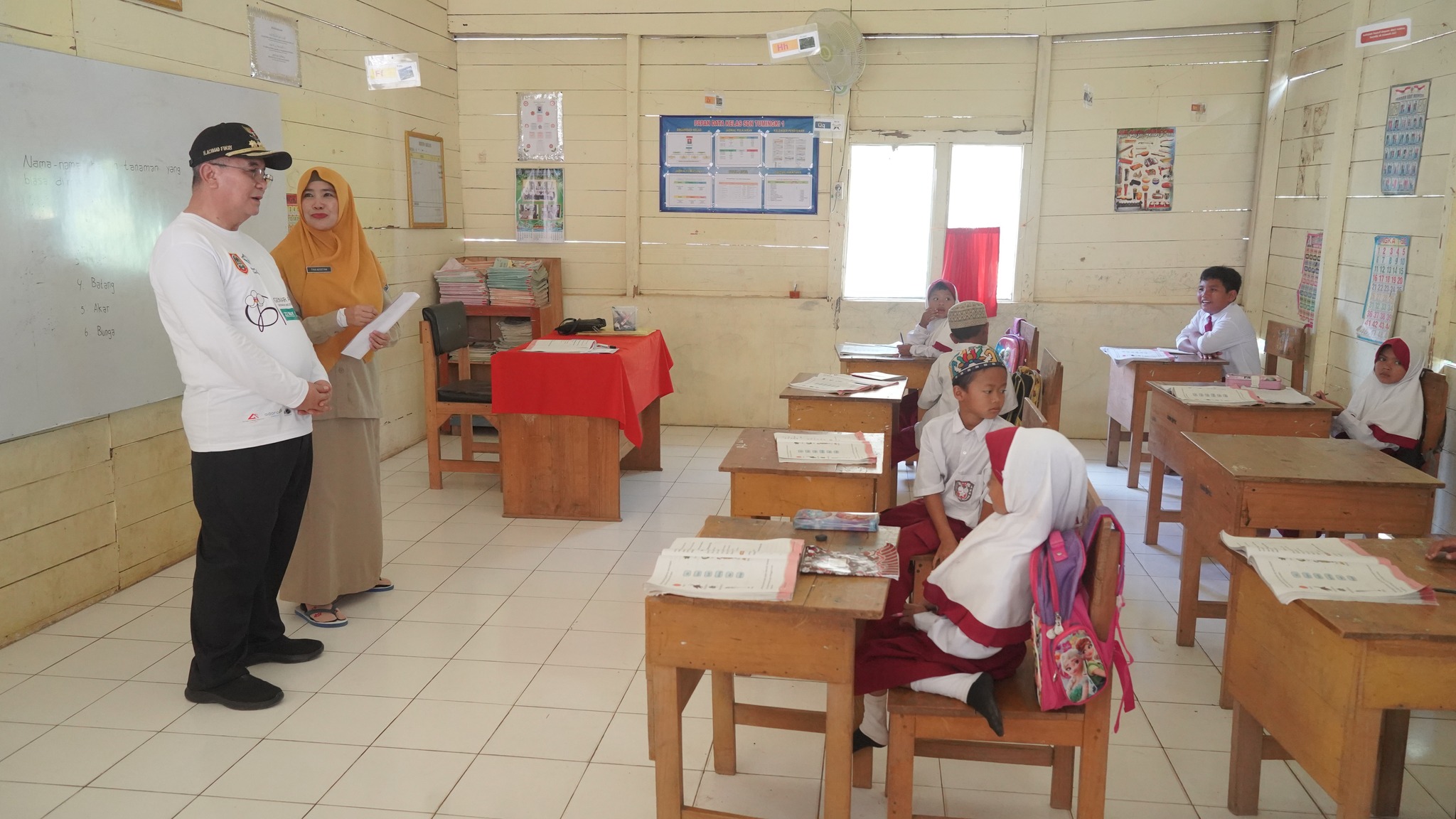 BUPATI HSS SAMBANGI SDN TUMINGKI 1
