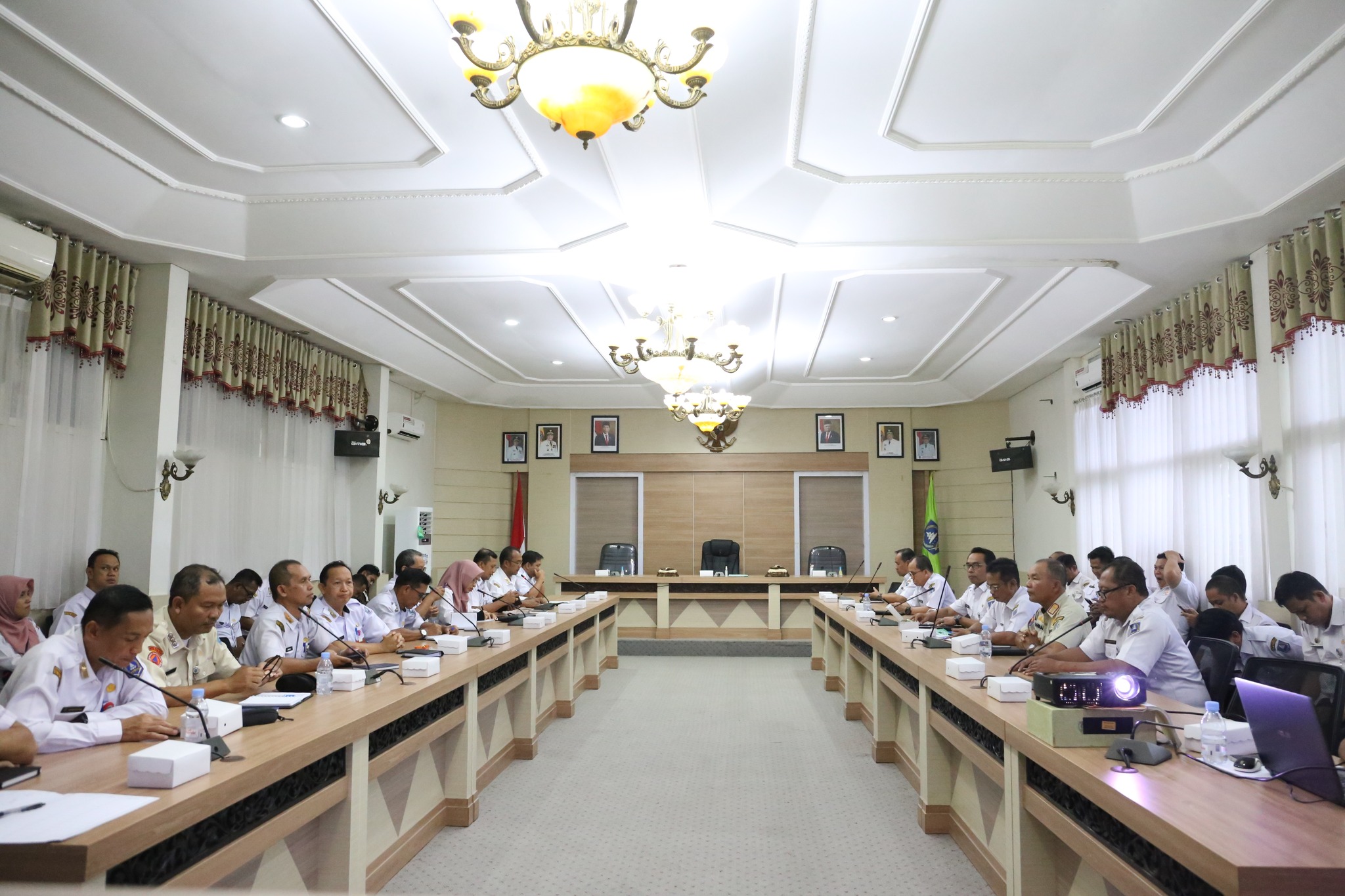 JELANG PERINGATAN HUT RI, PEMKAB HSS GELAR RAPAT PERSIAPAN AWAL