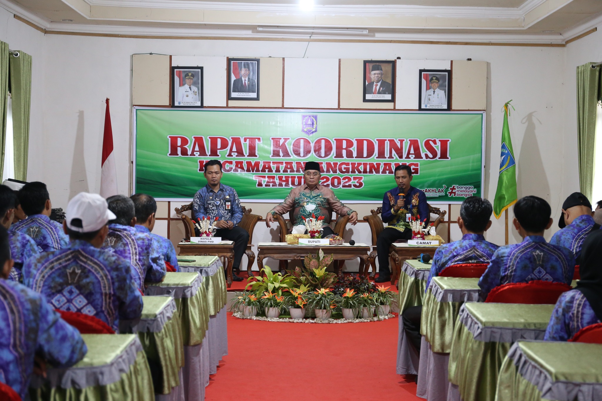 BUPATI HSS SAMPAIKAN HARAPAN AGAR MAKSIMAL DALAM MELAYANI MASYARAKAT PADA RAKOR KECAMATAN ANGKINANG