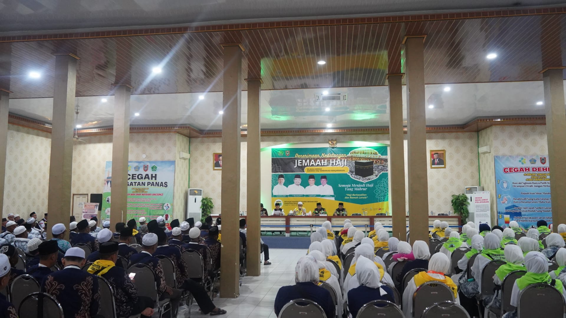 JEMAAH CALON HAJI HSS TIBA DI ASRAMA HAJI BANJARBARU