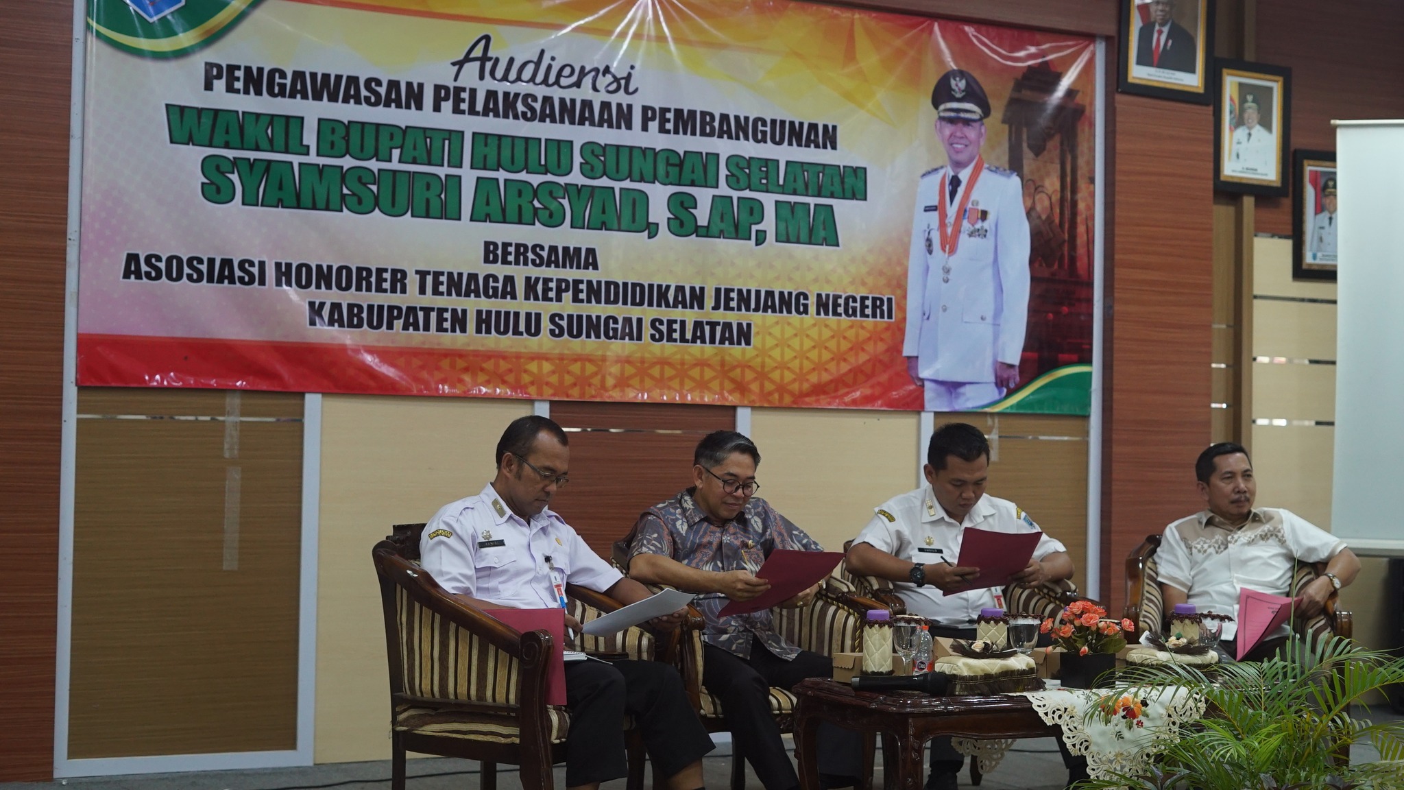 SERAP ASPIRASI ASOSIASI HONORER TENAGA KEPENDIDIKAN, WAKIL BUPATI HSS LAKUKAN AUDIENSI