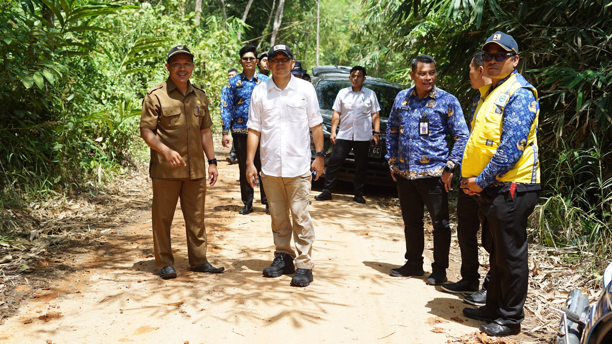 JELANG AKHIRI MASA JABATAN, WAKIL BUPATI HSS MONEV PASTIKAN PELAKSANAAN PEMBANGUNAN INFRASTRUKTUR BERJALAN SESUAI DENGAN RENCANA