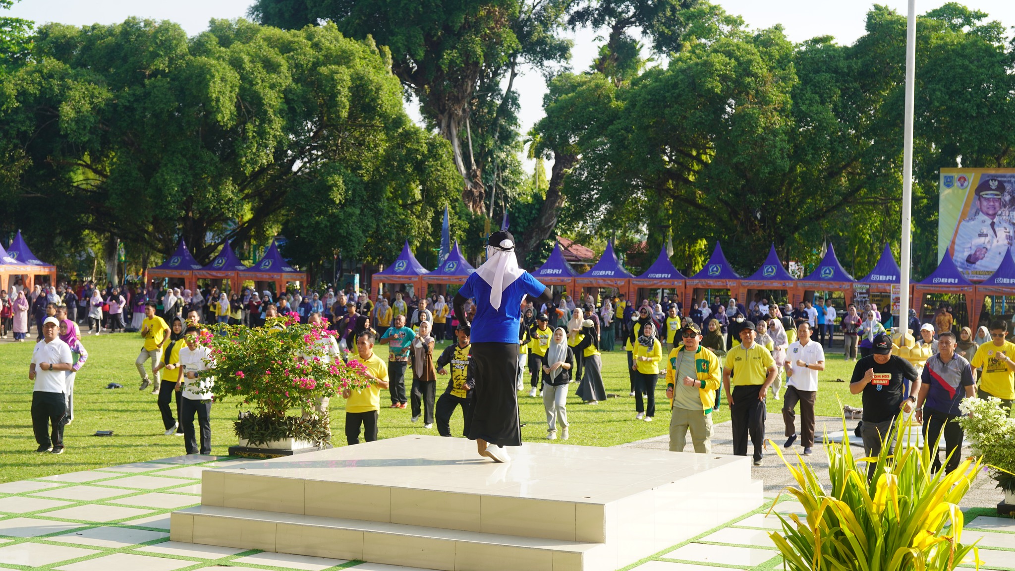 AWALI JUMAT DI BULAN NOVEMBER, PEMKAB HSS GELAR SENAM BERSAMA