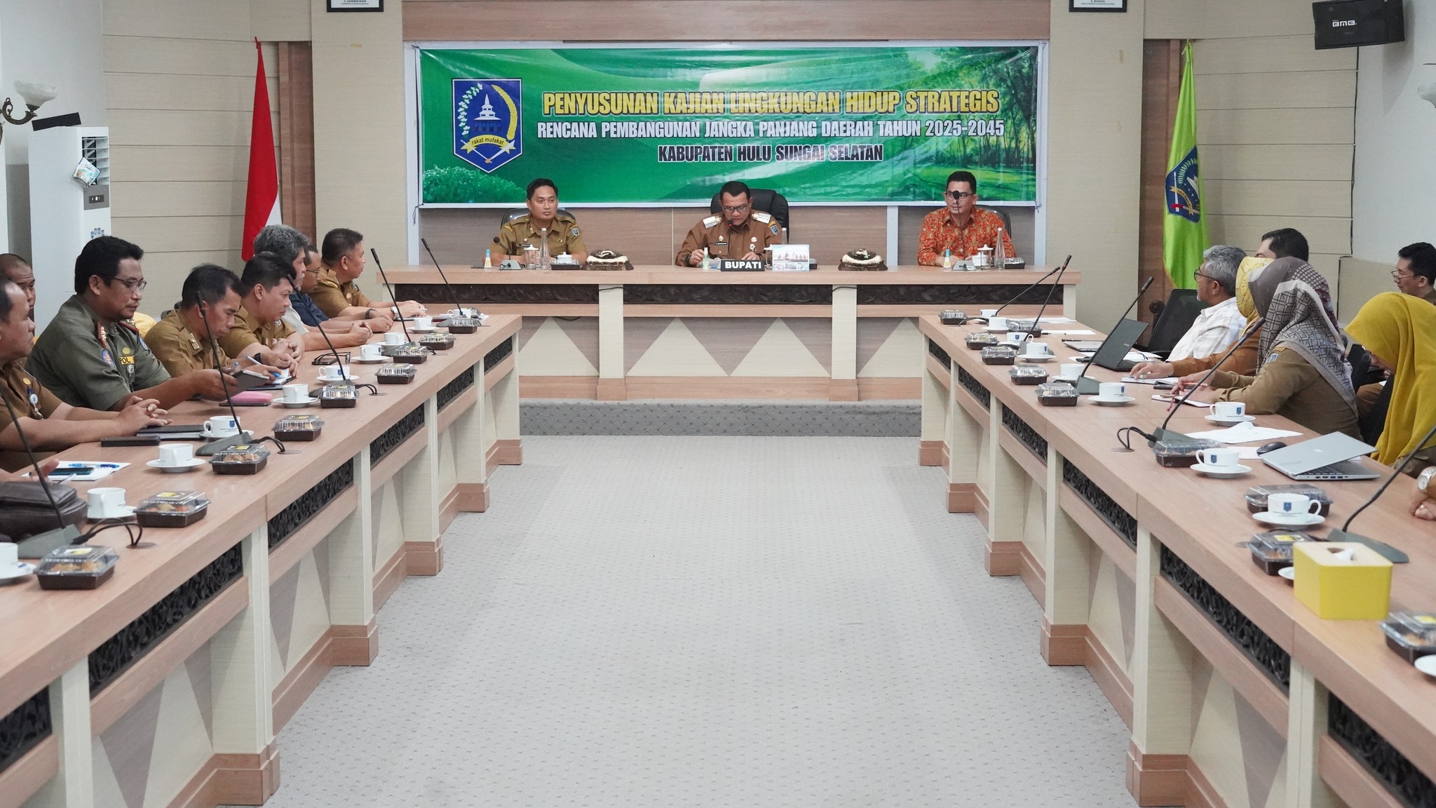 PEMERINTAH KABUPATEN HULU SUNGAI SELATAN MEMULAI PROSES PENYUSUNAN KAJIAN LINGKUNGAN HIDUP STRATEGIS (KLHS) DALAM RANGKA RPJPD 2025-2045