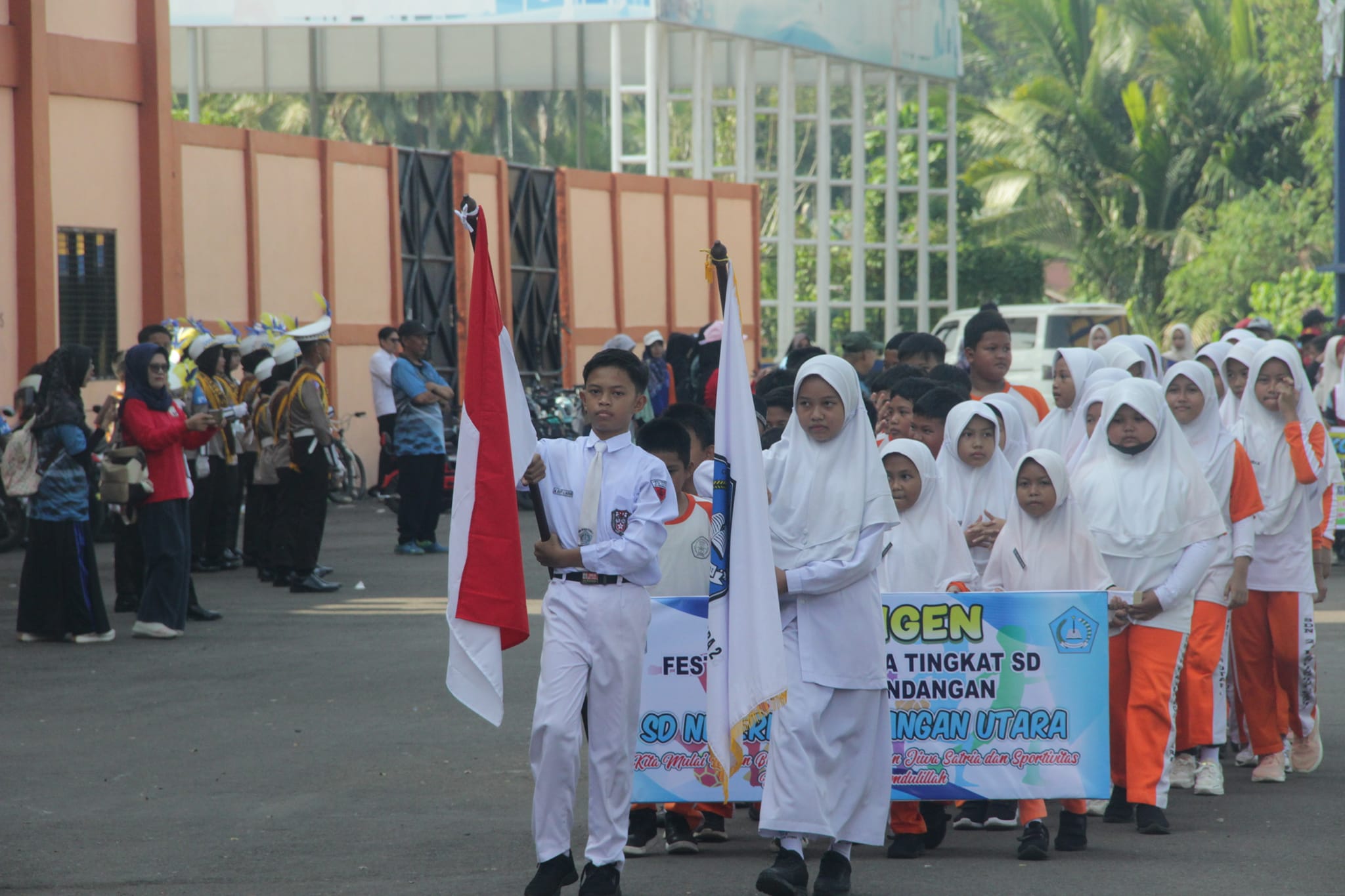 ASAH BIBIT-BIBIT ATLET, FESTIVAL OLAHRAGA TINGKAT SD SE-KECAMATAN KANDANGAN DIGELAR