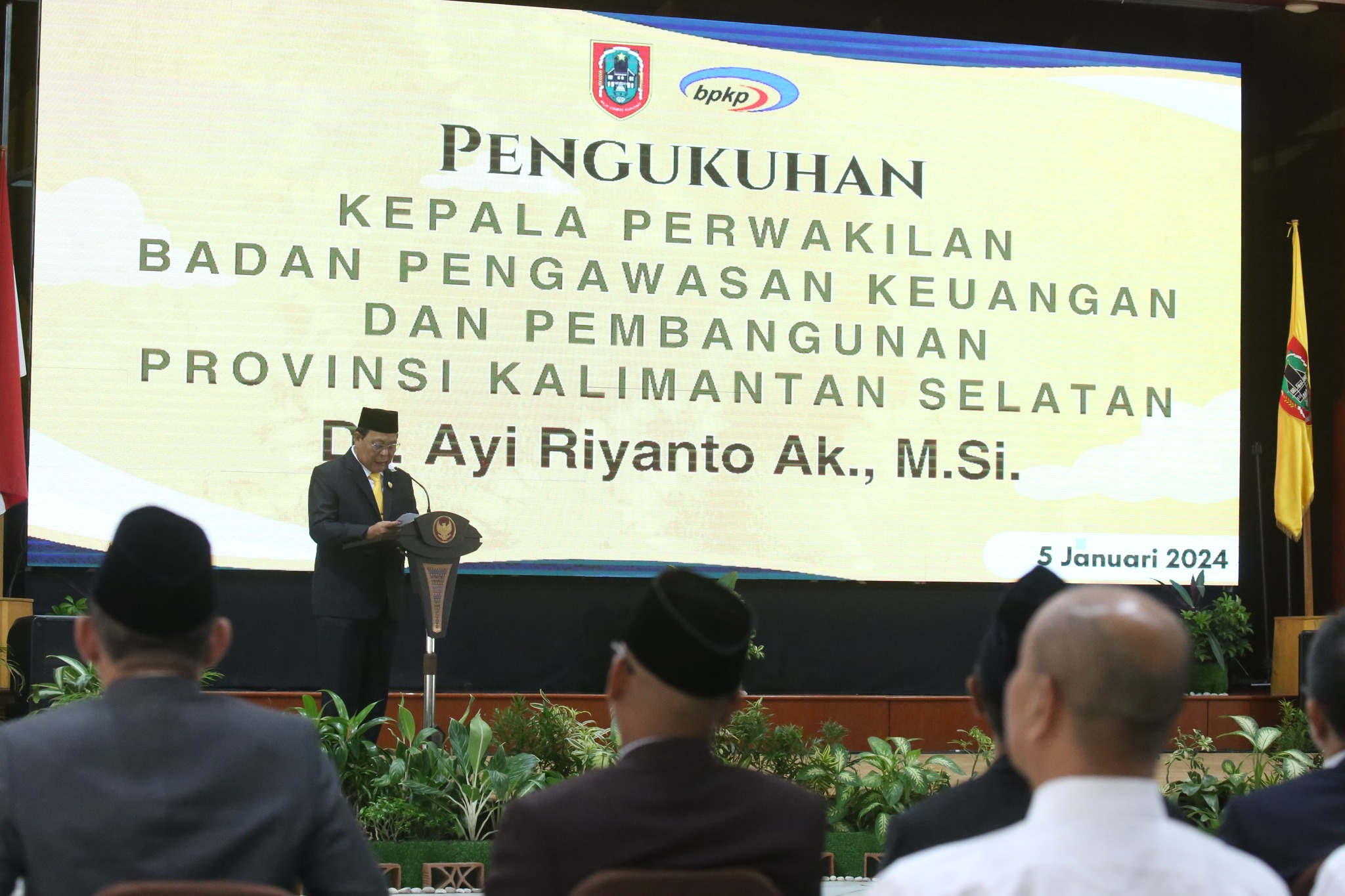 PLH BUPATI HSS HADIRI PENGUKUHAN KAPER BPKP PROVINSI KALSEL YANG BARU