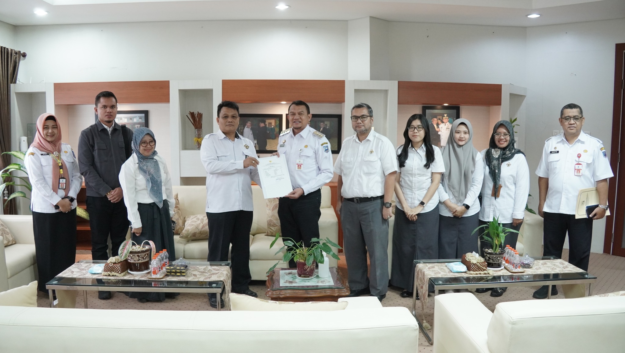 PJ. BUPATI HSS TERIMA AUDIENSI TIM BPK RI PERWAKILAN PROV. KALSEL TERKAIT LKPD KAB. HSS