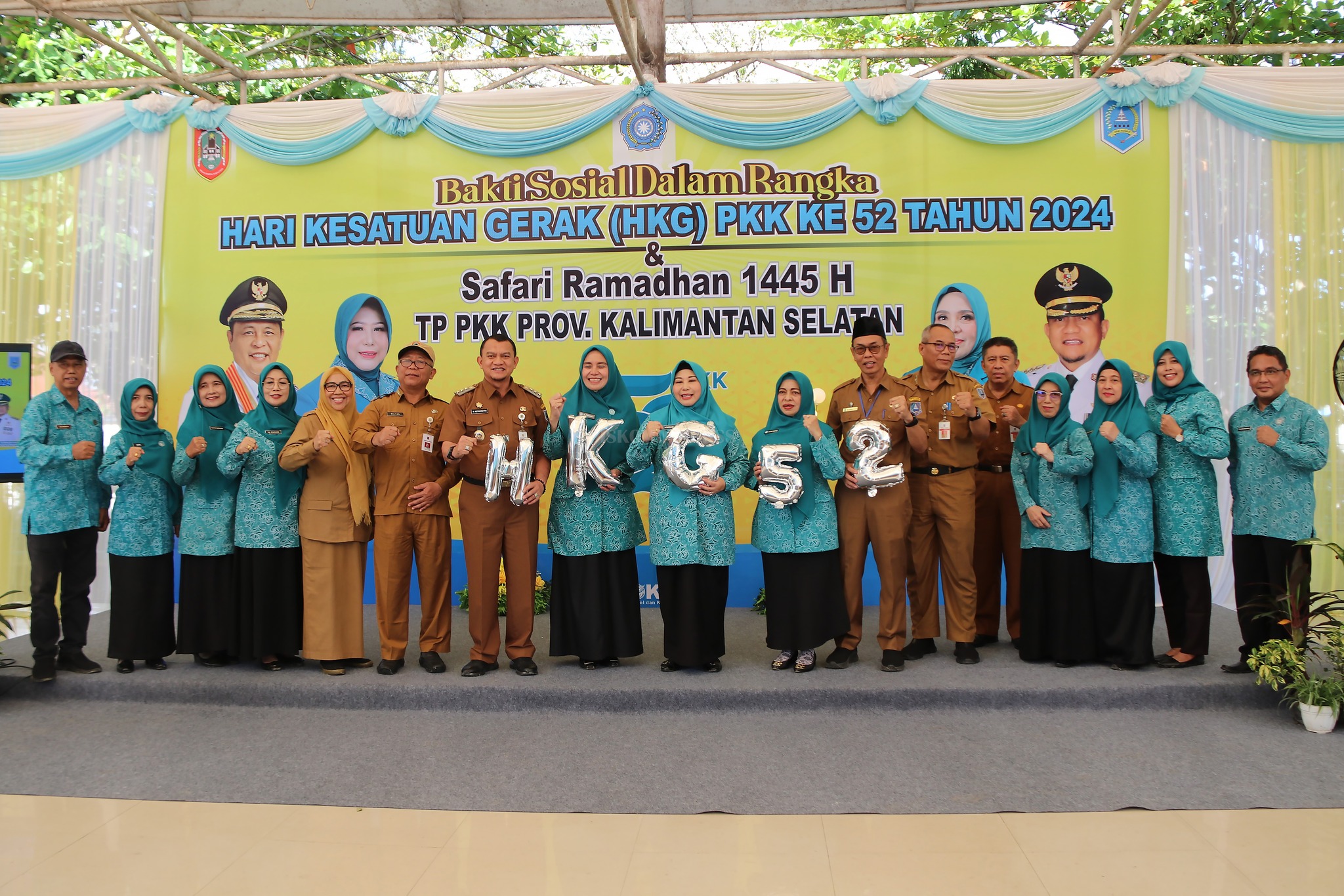 PERINGATI HKG PKK KE-52 DAN SAFARI RAMADHAN 1445 H, TP PKK PROVINSI KALSEL BERKOLABORASI DENGAN TP PKK KAB HSS GELAR BHAKTI SOSIAL