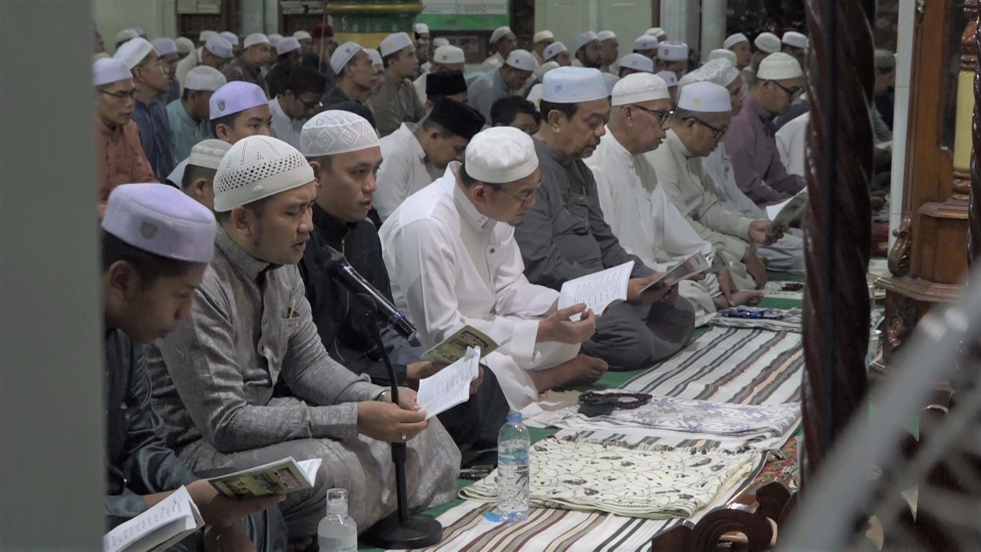 RAIH BERKAH RAMADHAN, PJ. BUPATI SEMPATKAN I’TIKAF BERSAMA JAMAAH MASJID AR-RAUDHAH