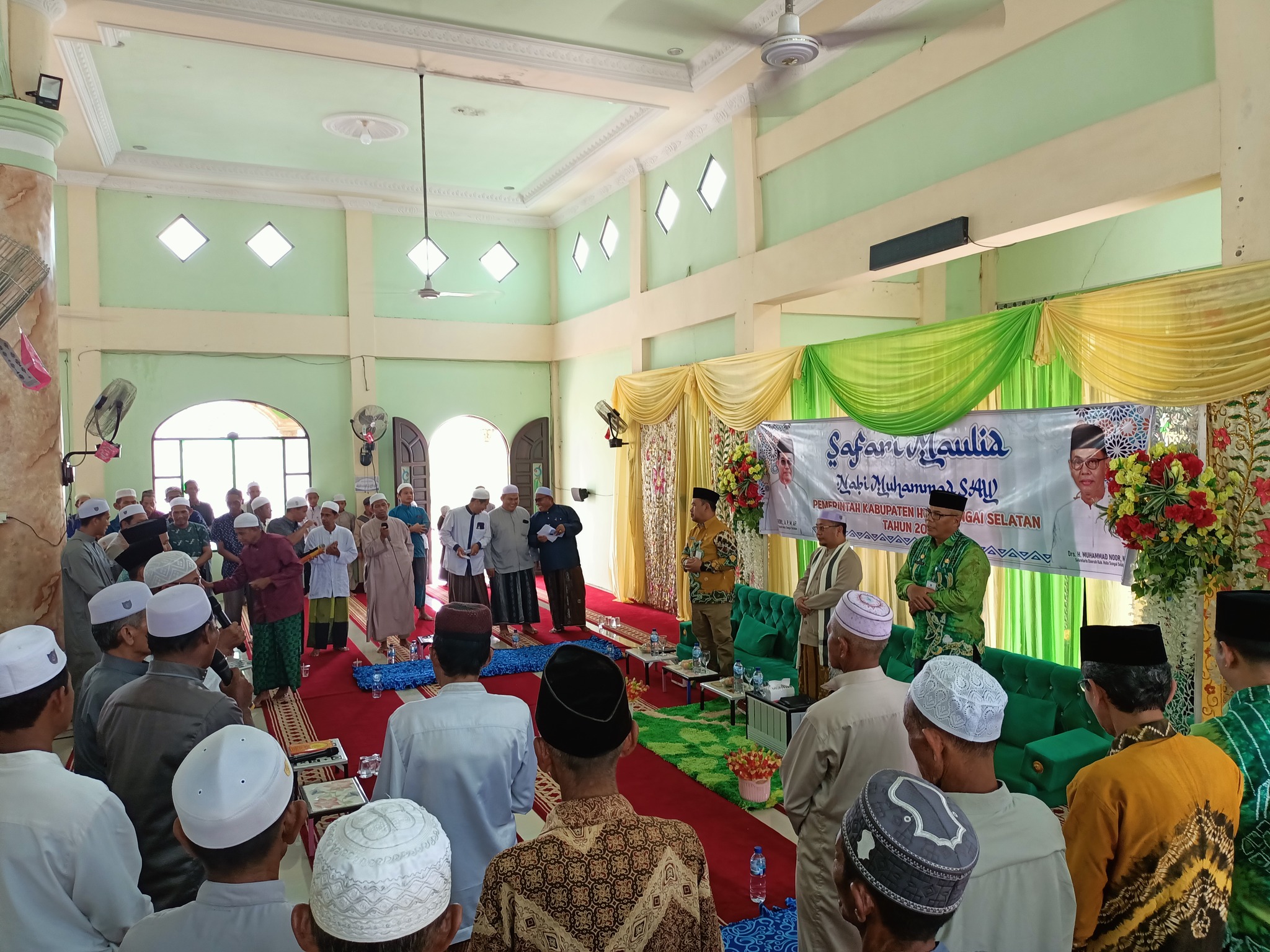 SAFARI MAULID NABI MUHAMMAD SAW PEMKAB HULU SUNGAI SELATAN BERAKHIR DI MASJID AL MA’RUF, DESA BANGKAU MENJADI LOKASI KE-11