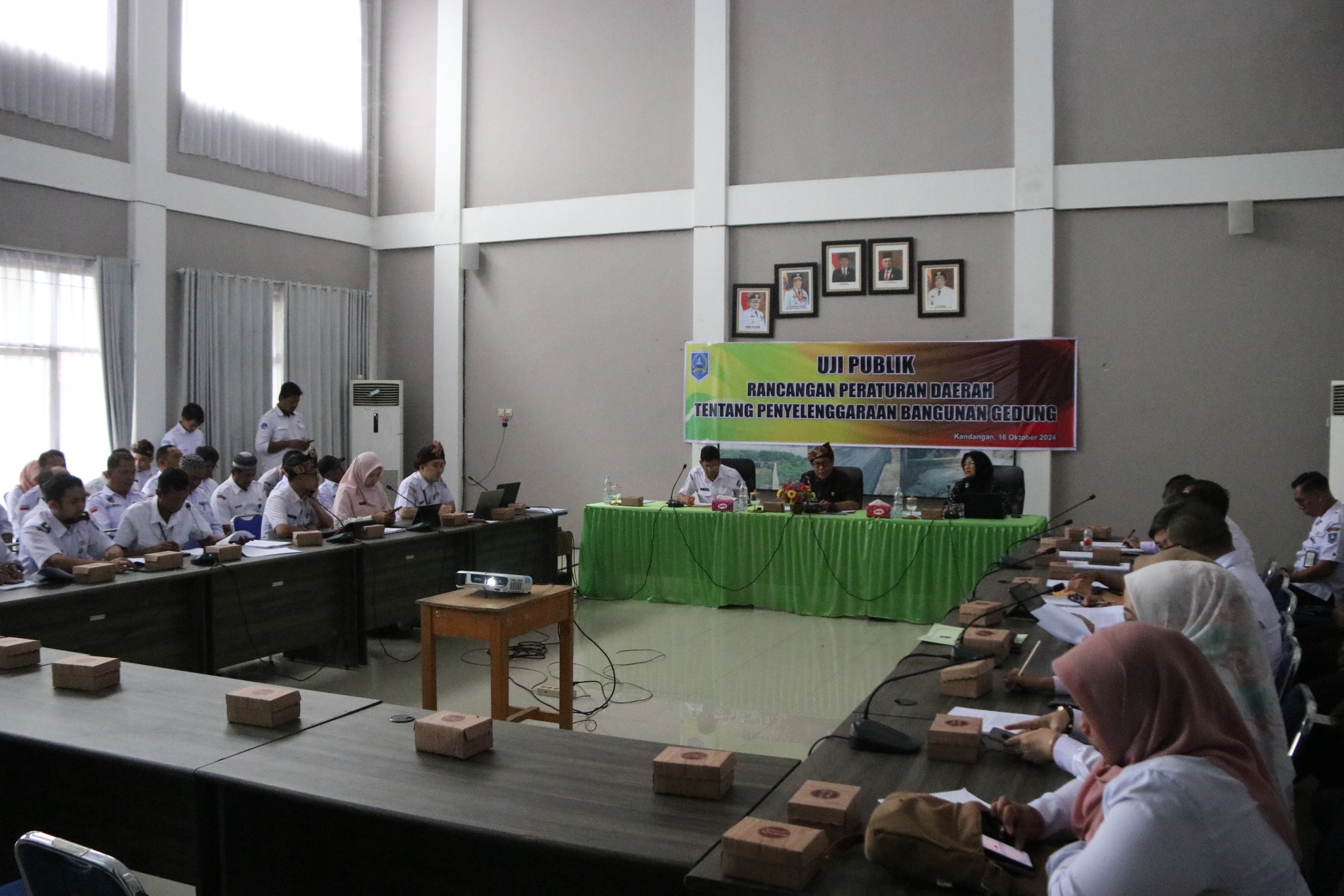 SEKDA KAB. HSS BUKA UJI PUBLIK RANPERDA PENYELENGGARAAN BANGUNAN GEDUNG