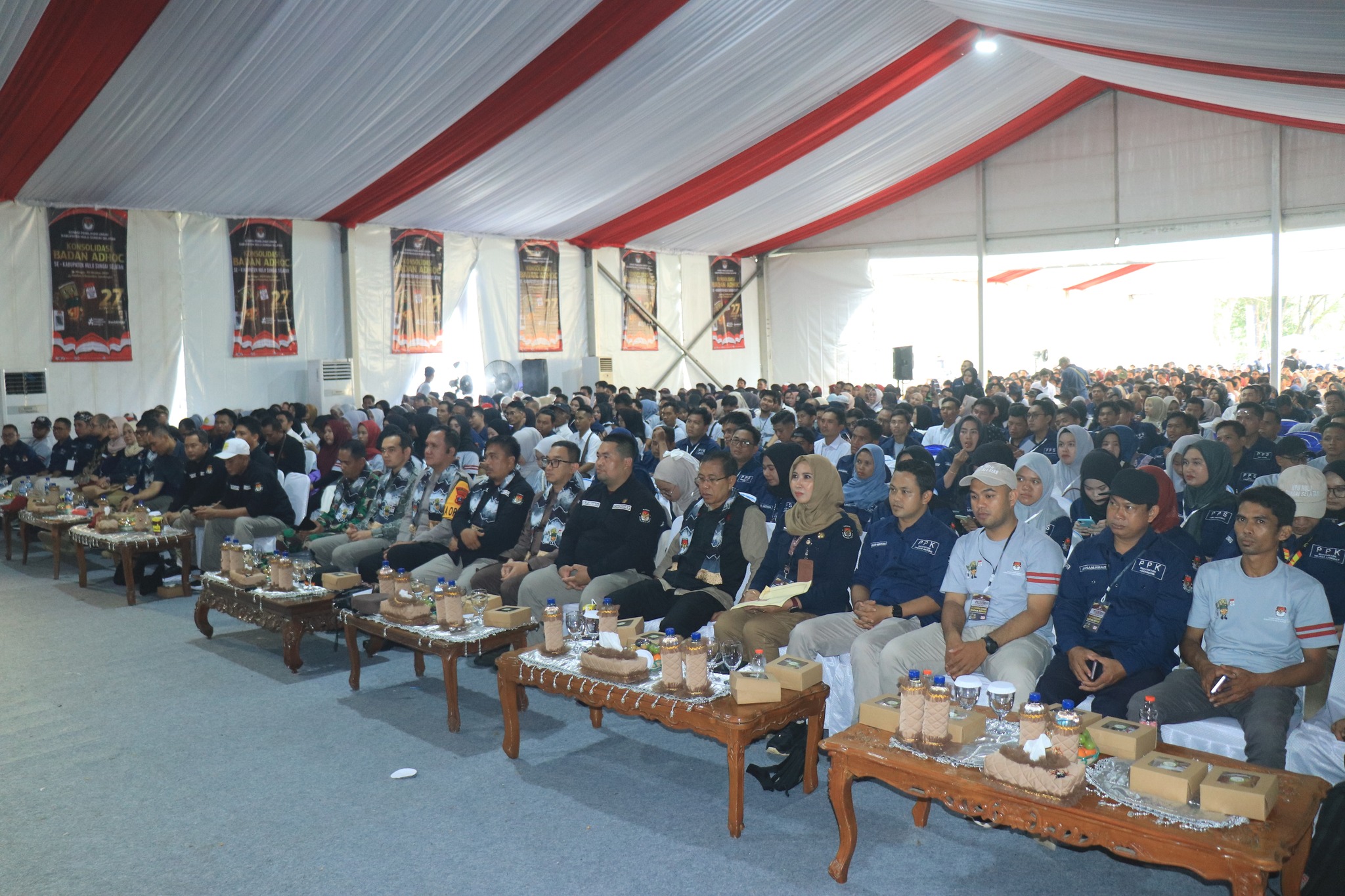 GELAR KONSOLIDASI BADAN ADHOC PILKADA 2024, KPU HSS UNDANG SELURUH PPK DAN PPS SE-KABUPATEN HSS