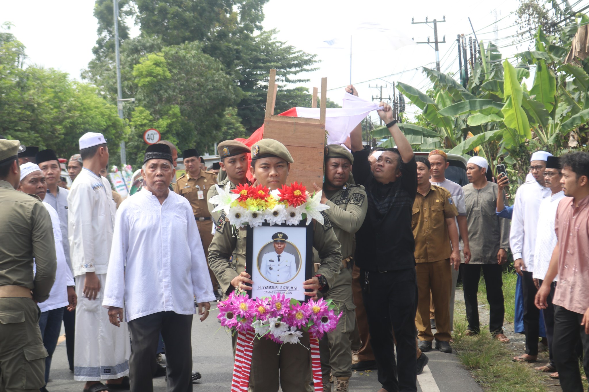 PJ BUPATI HSS MELAYAT KE RUMAH ALMARHUM CAMAT KANDANGAN