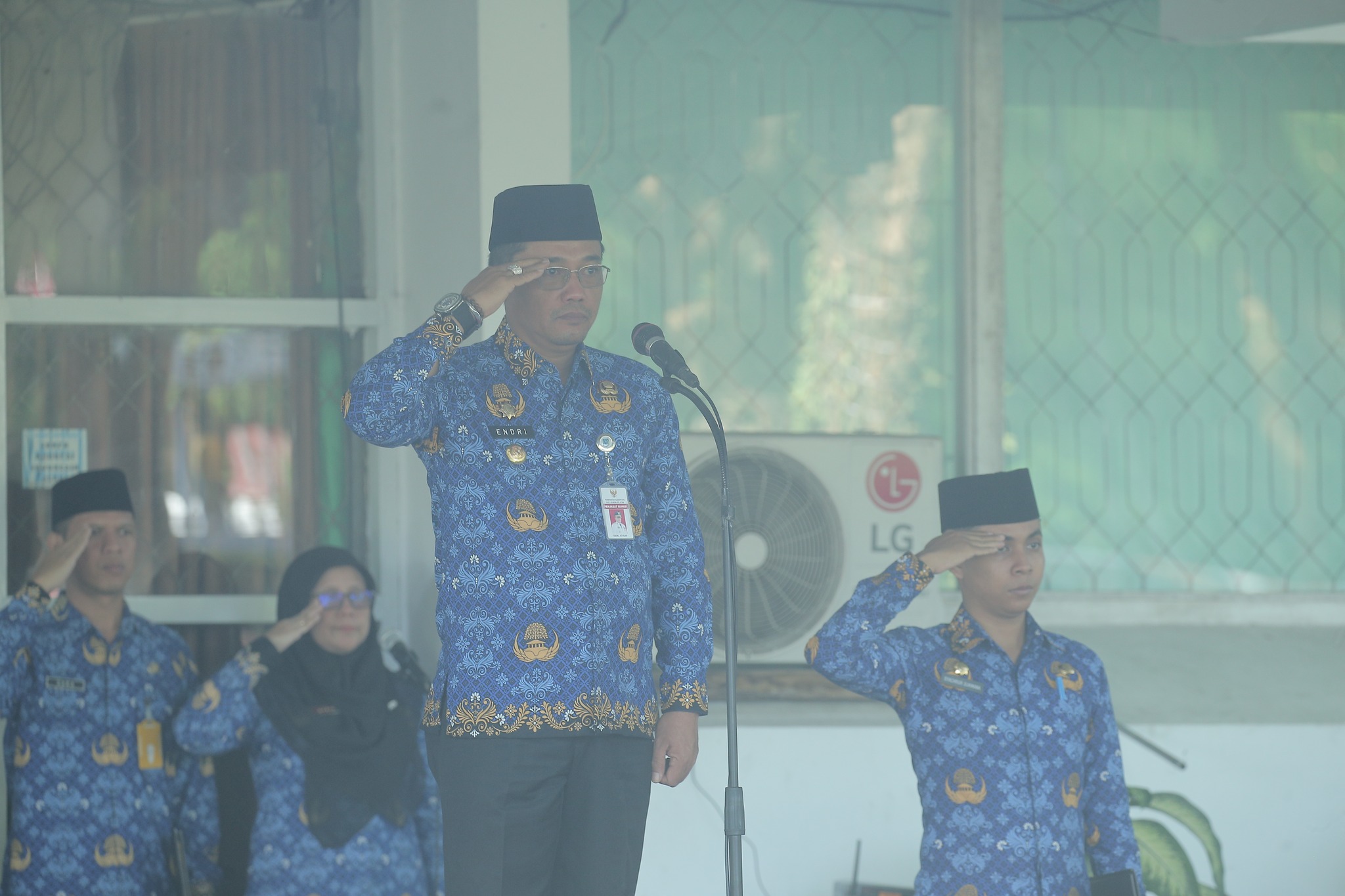 APEL HARI KESADARAN NASIONAL: PJ. BUPATI HSS AJAK ASN JAGA NETRALITAS MENJELANG PILKADA