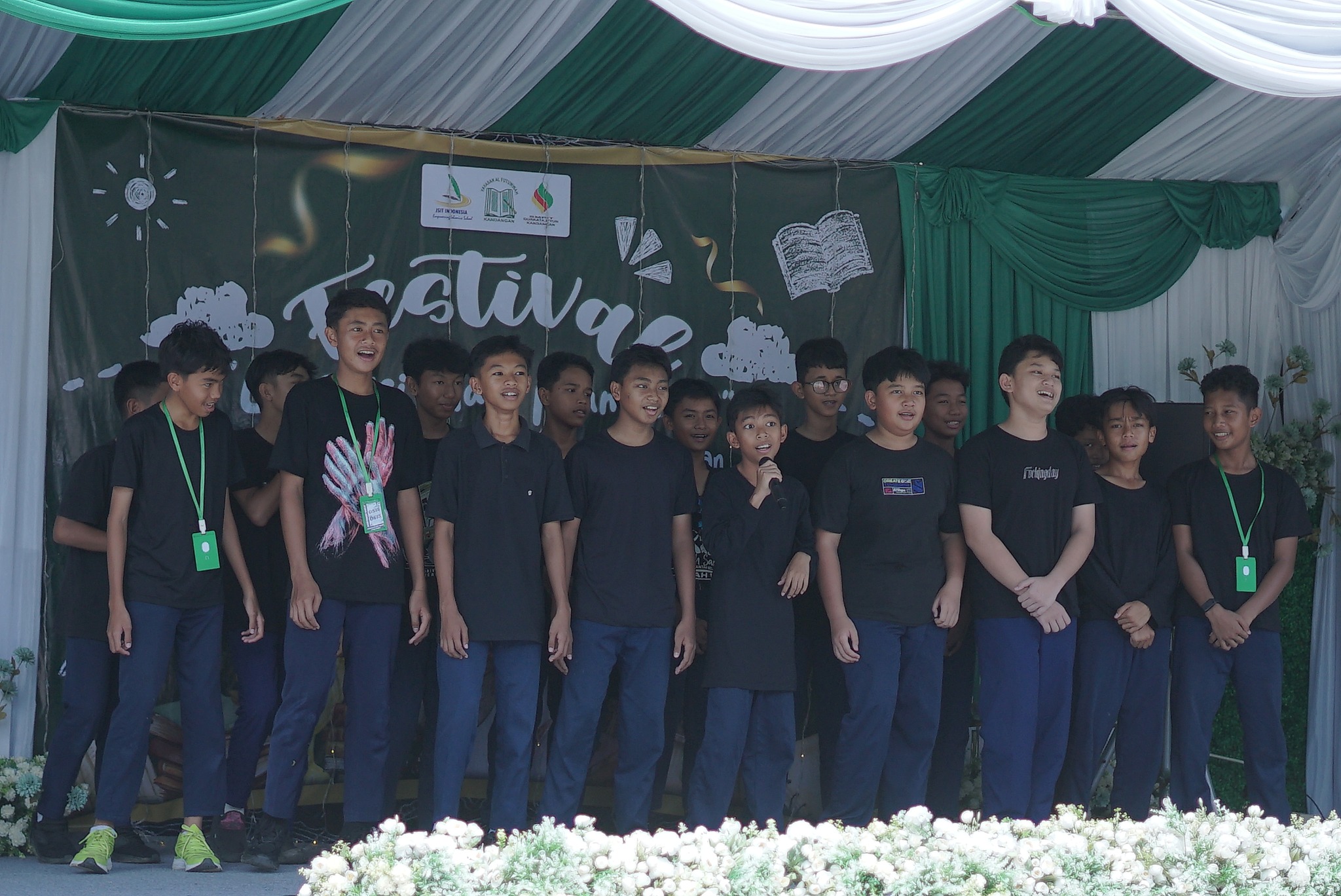 PUNCAK FESTIVAL LITERASI DAN NUMERASI SMP IT QURRATA A’YUN KANDANGAN