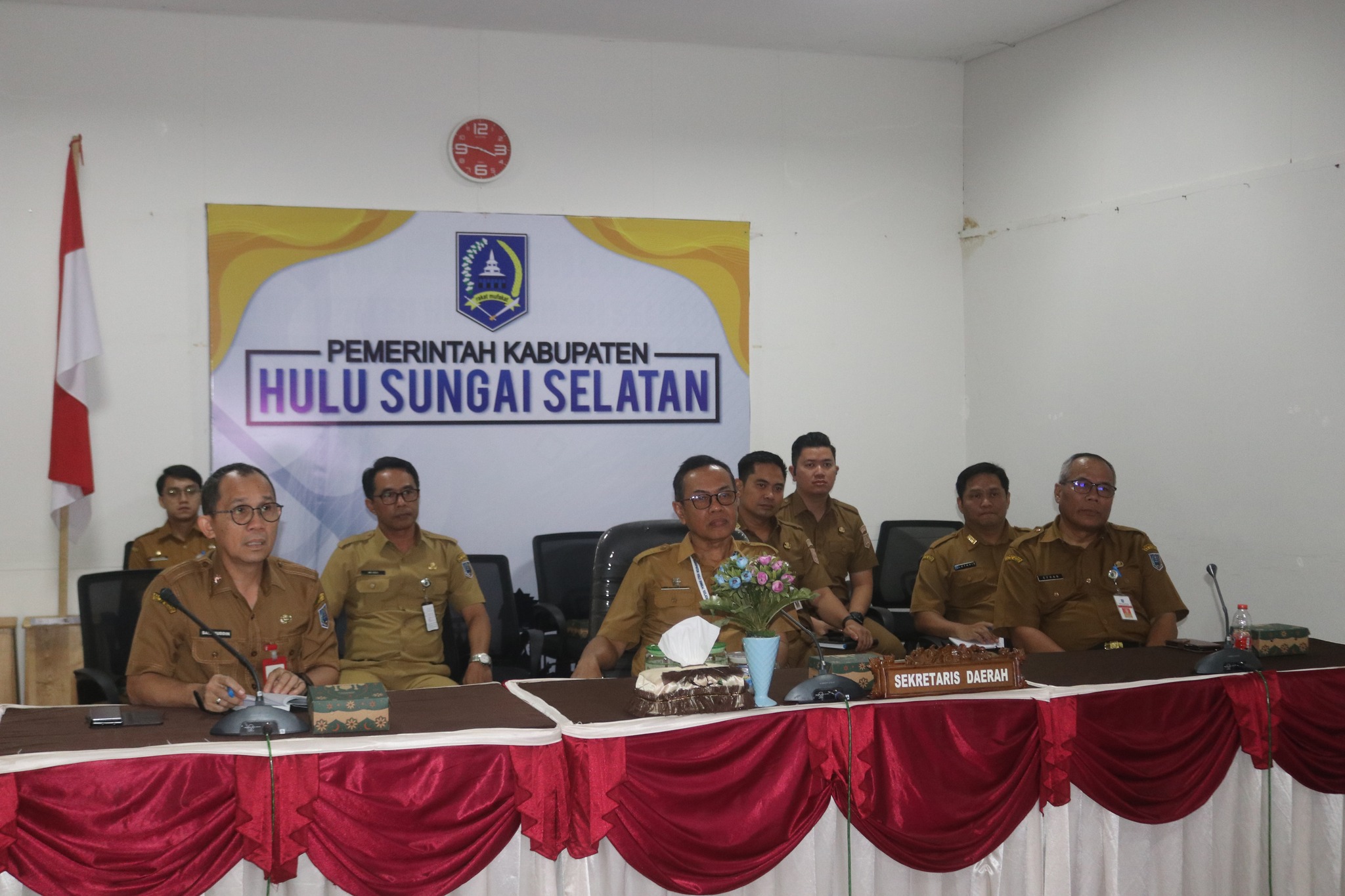 RAPAT KOORDINASI PERSIAPAN PELANTIKAN KEPALA DAERAH: SEKDA HSS HADIRI ARAHAN LANGSUNG DARI MENDAGRI SECARA VIRTUAL
