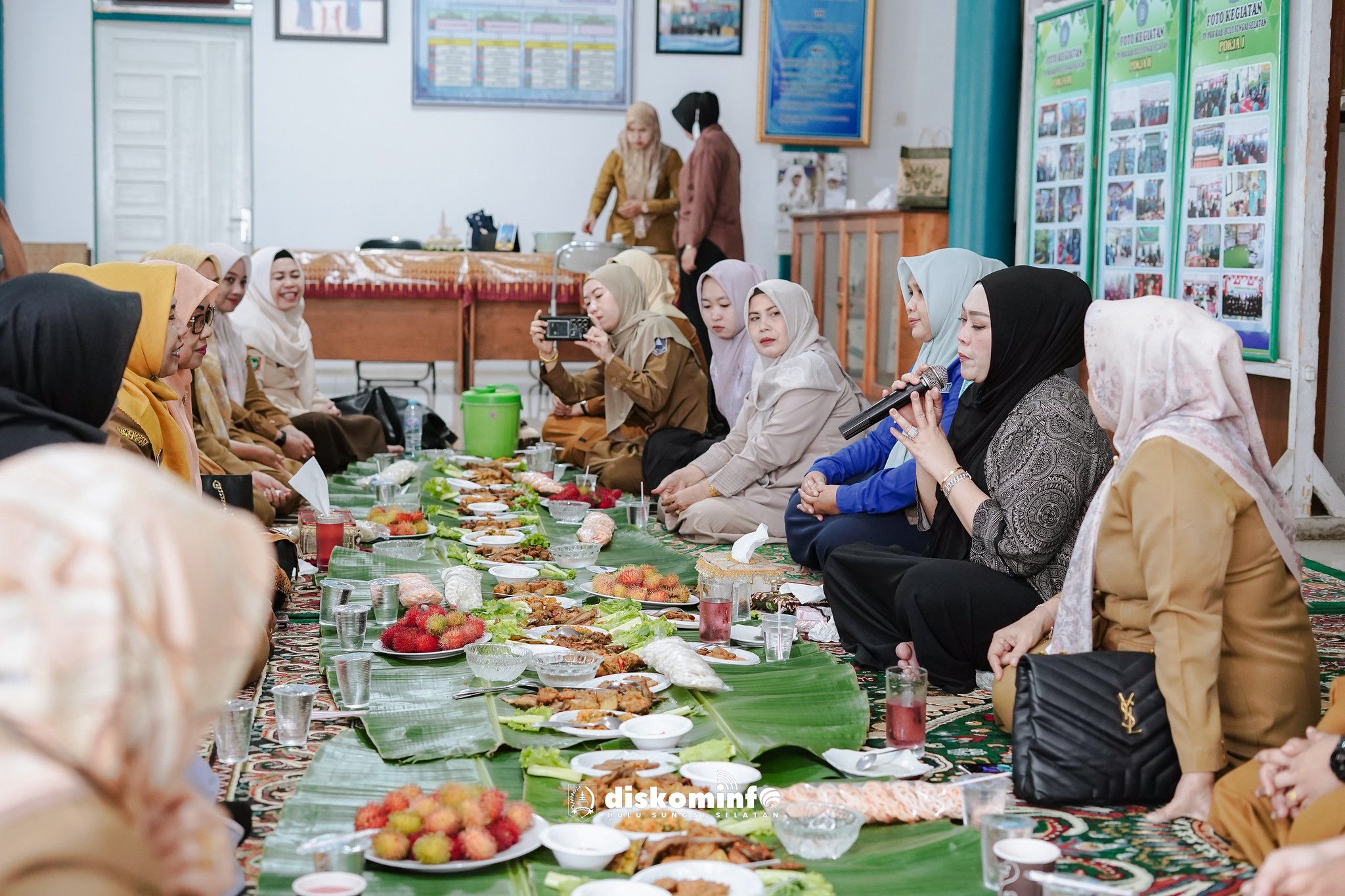 PERTEMUAN PENGURUS TP PKK KAB. HULU SUNGAI SELATAN: EVALUASI PROGRAM DAN MOMEN PERPISAHAN PJ KETUA TP PKK