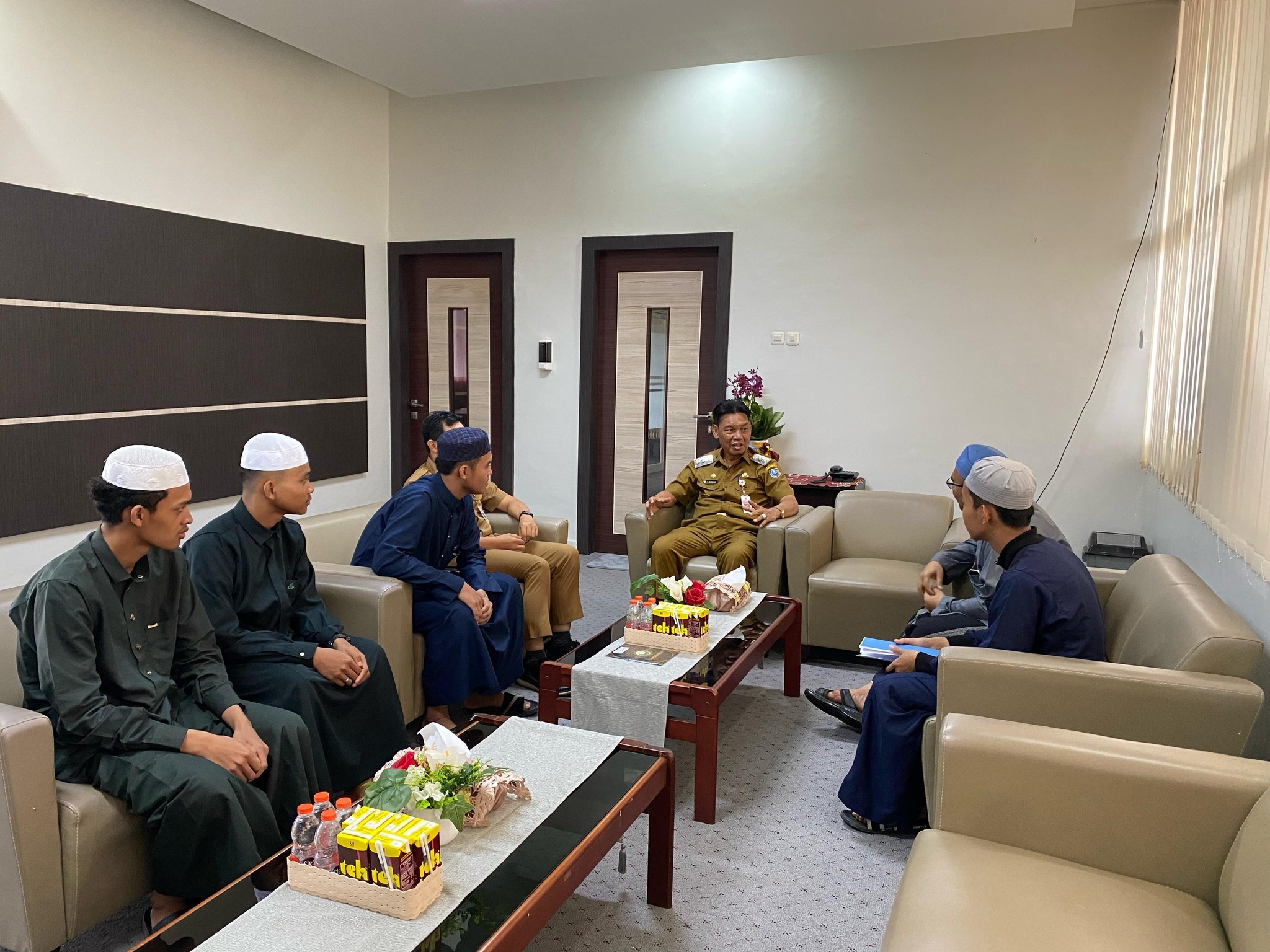 WAKIL BUPATI TERIMA KUNJUNGAN IKATAN SANTRI HULU SUNGAI SELATAN PONDOK PESANTREN DARULLUGHAH WADDA’WAH