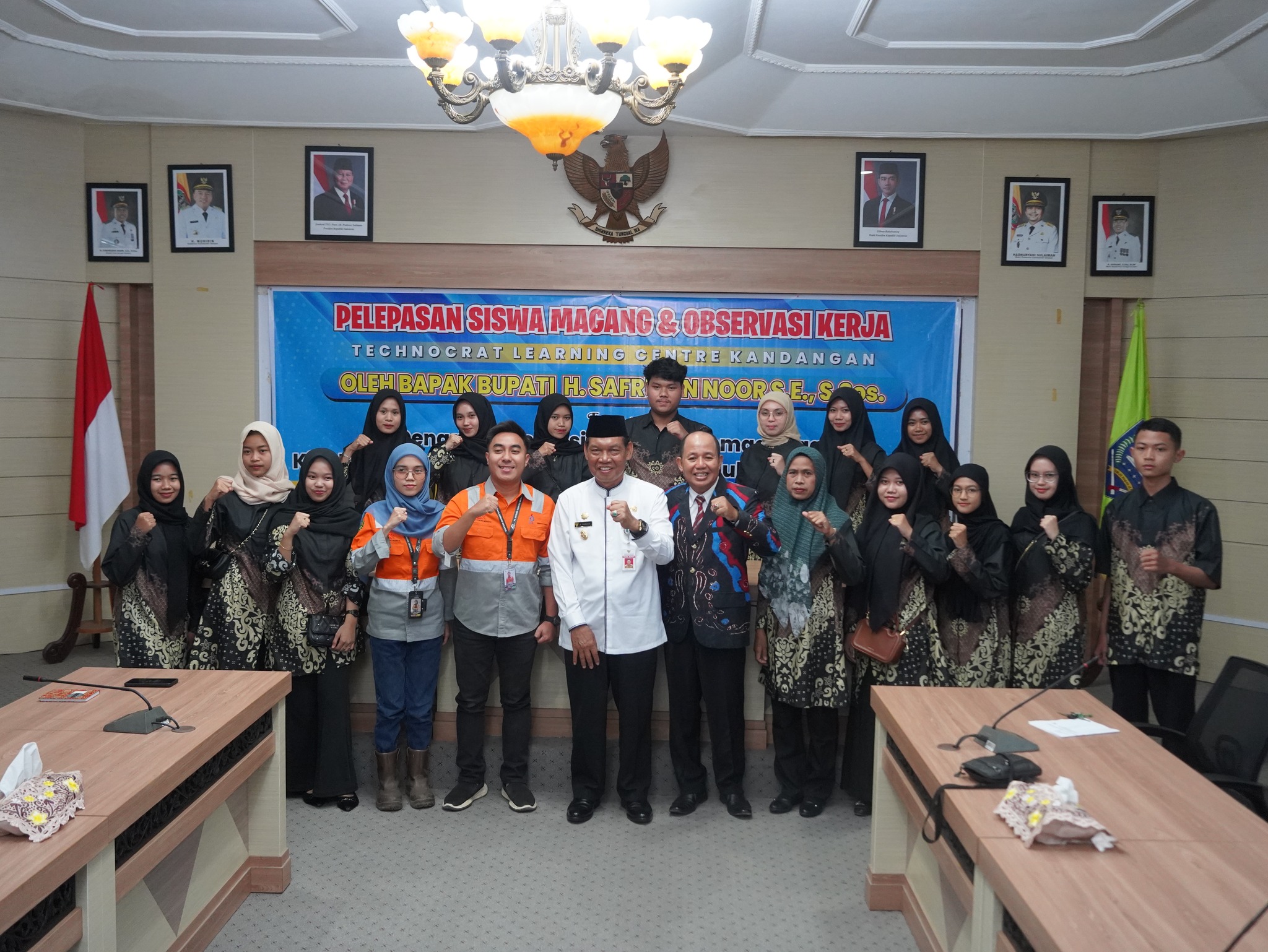 DUKUNG SEMANGAT KERJA GENERASI MUDA, WABUP HSS LEPAS PESERTA MAGANG TECHNOCRAT LEARNING CENTER